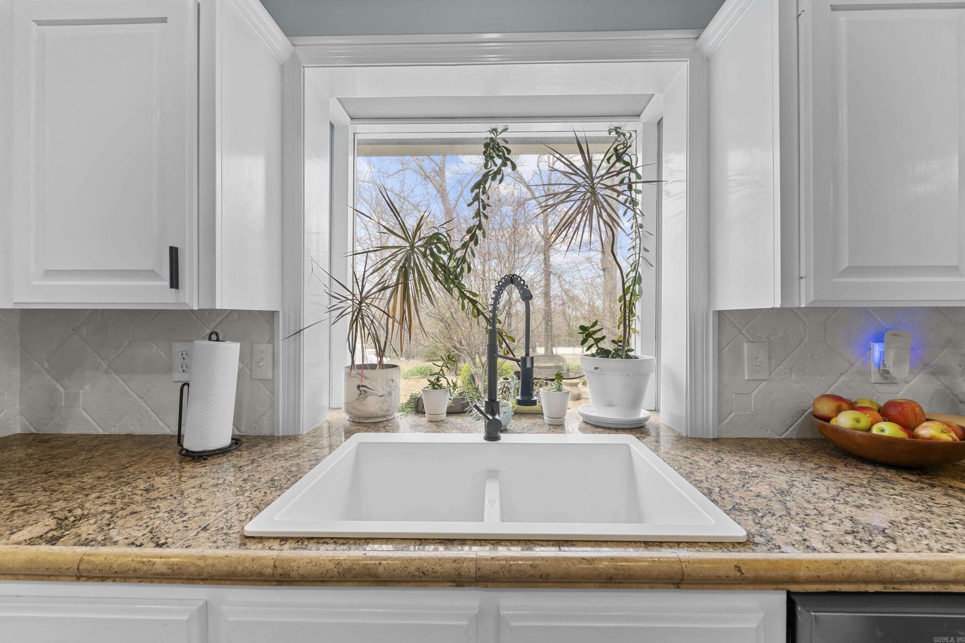 9 Robinwood Cove  Dr. Heber Springs, AR 72543