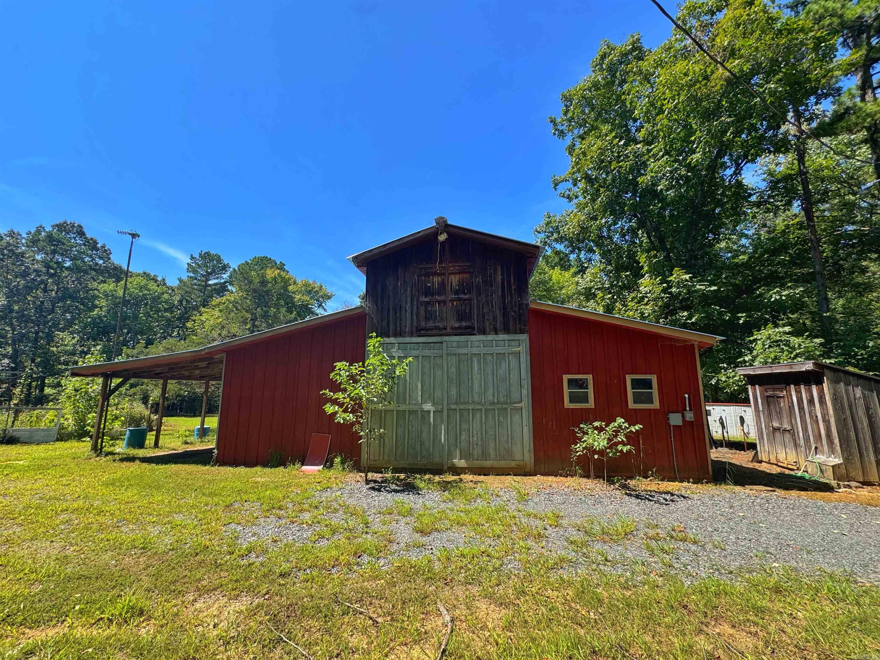 4004  Brock  Clinton, AR