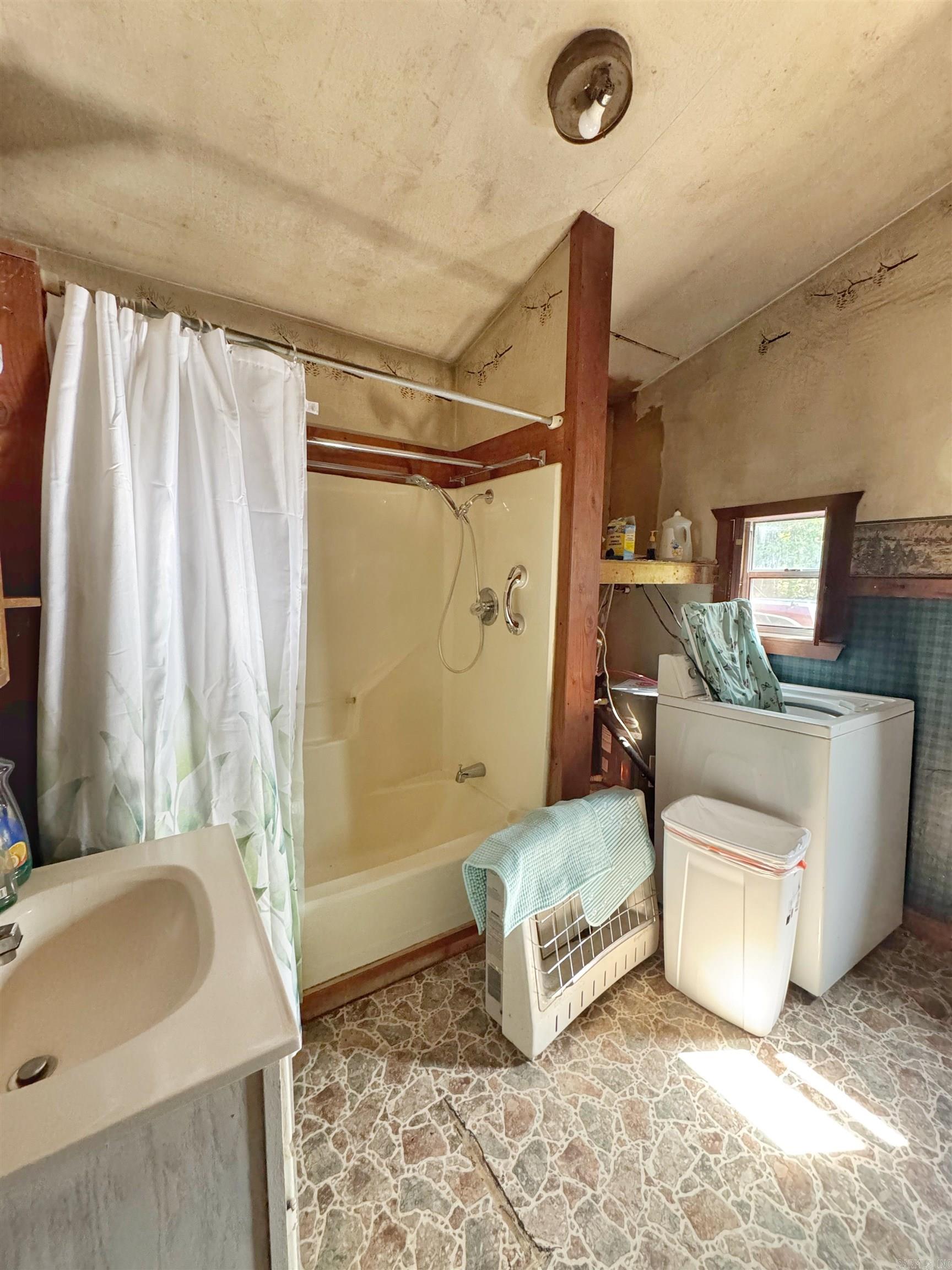 4004 Brock  Clinton, AR