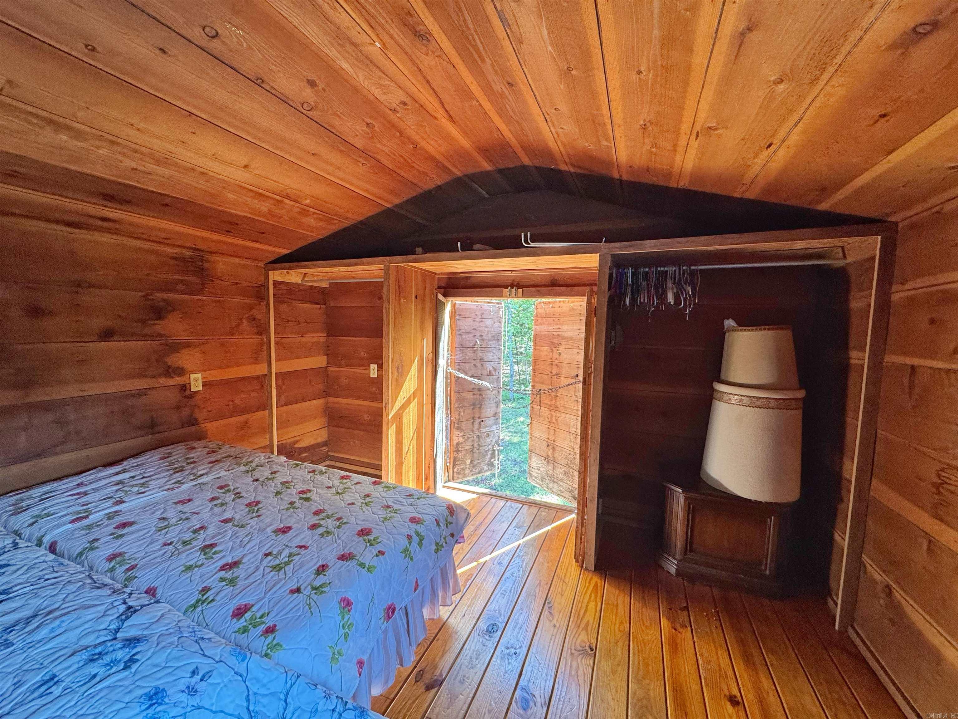 4004 Brock  Clinton, AR