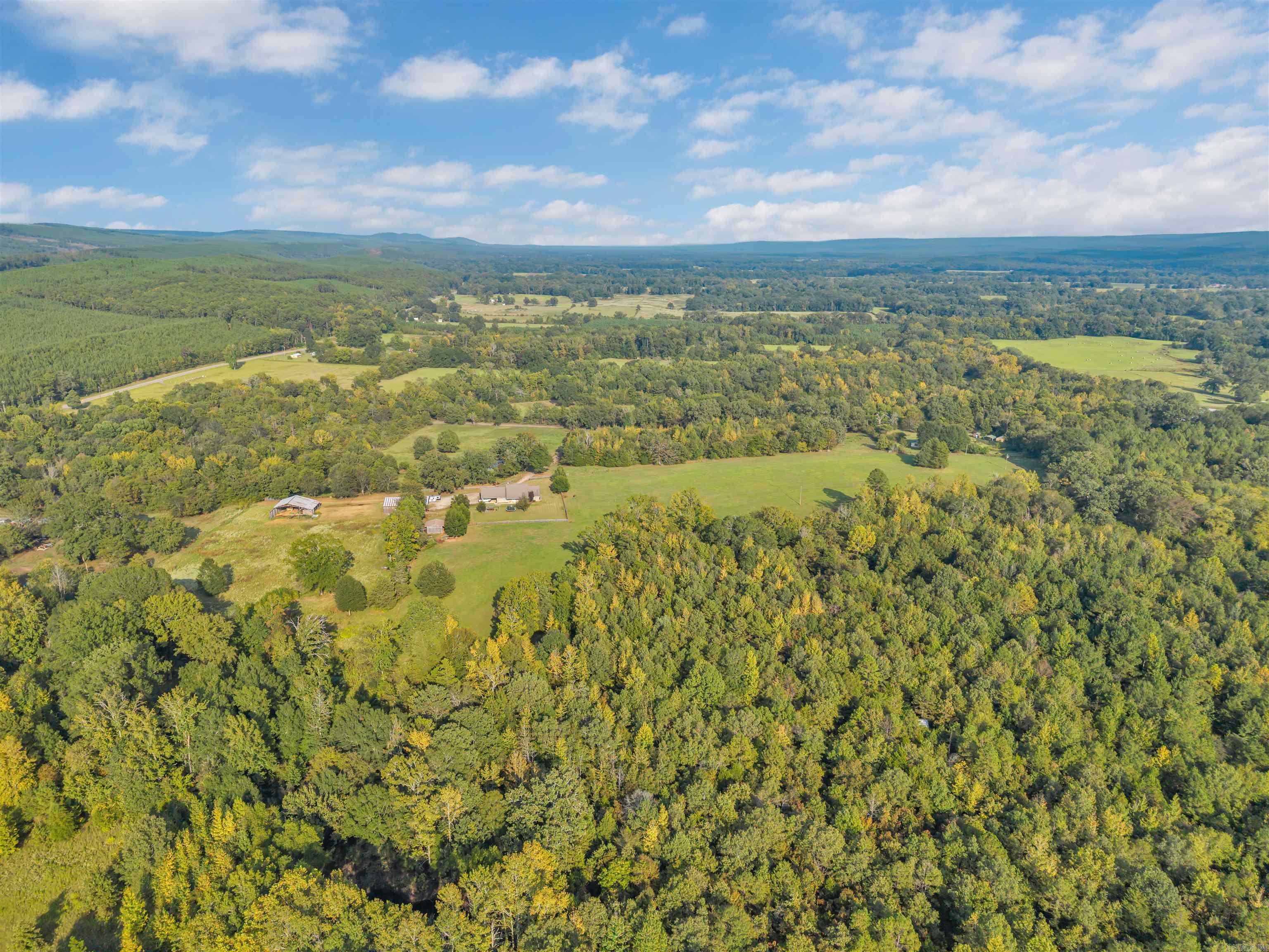 65 Wallace Bridge Road Perryville, AR 72126