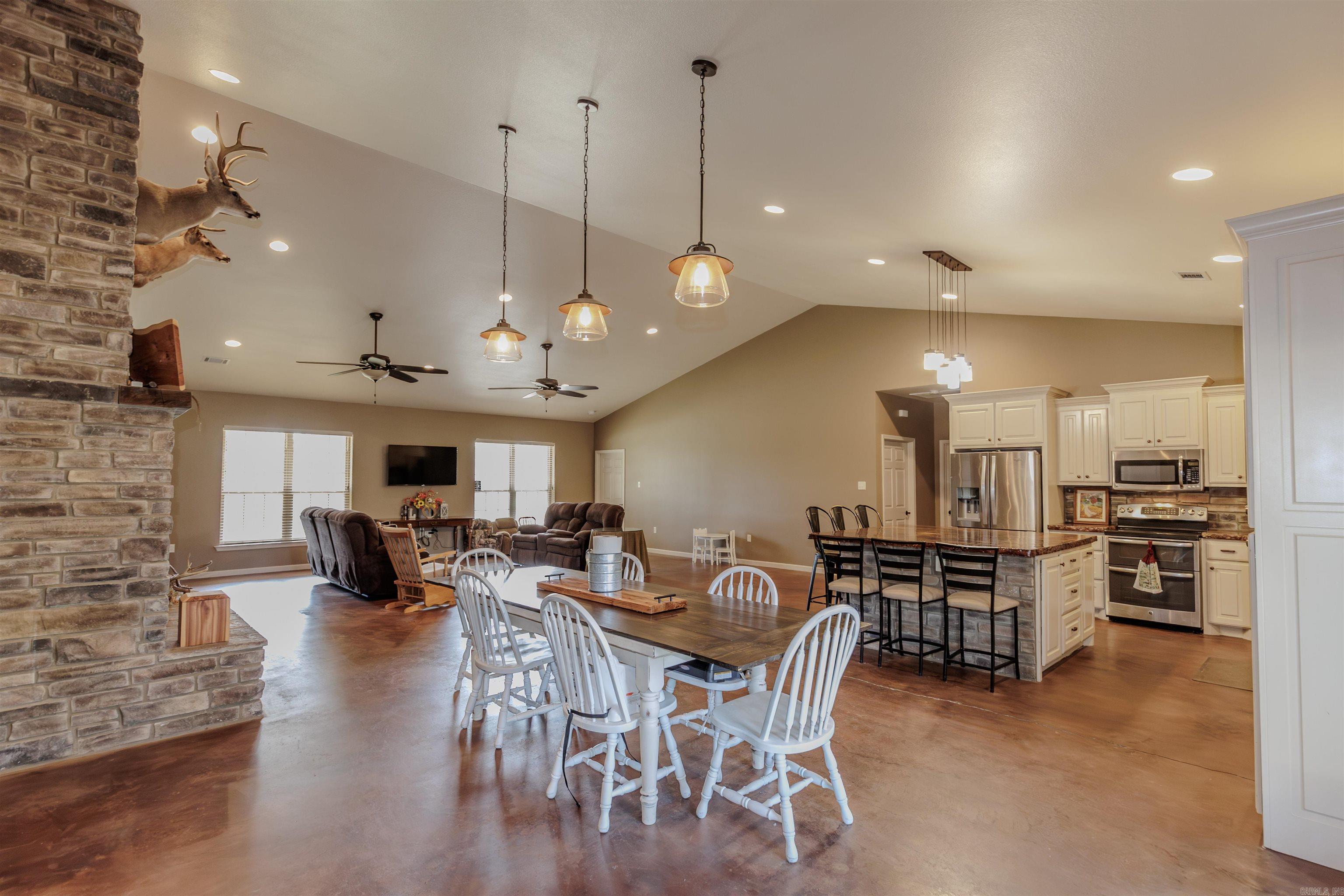 65 Wallace Bridge Road Perryville, AR 72126