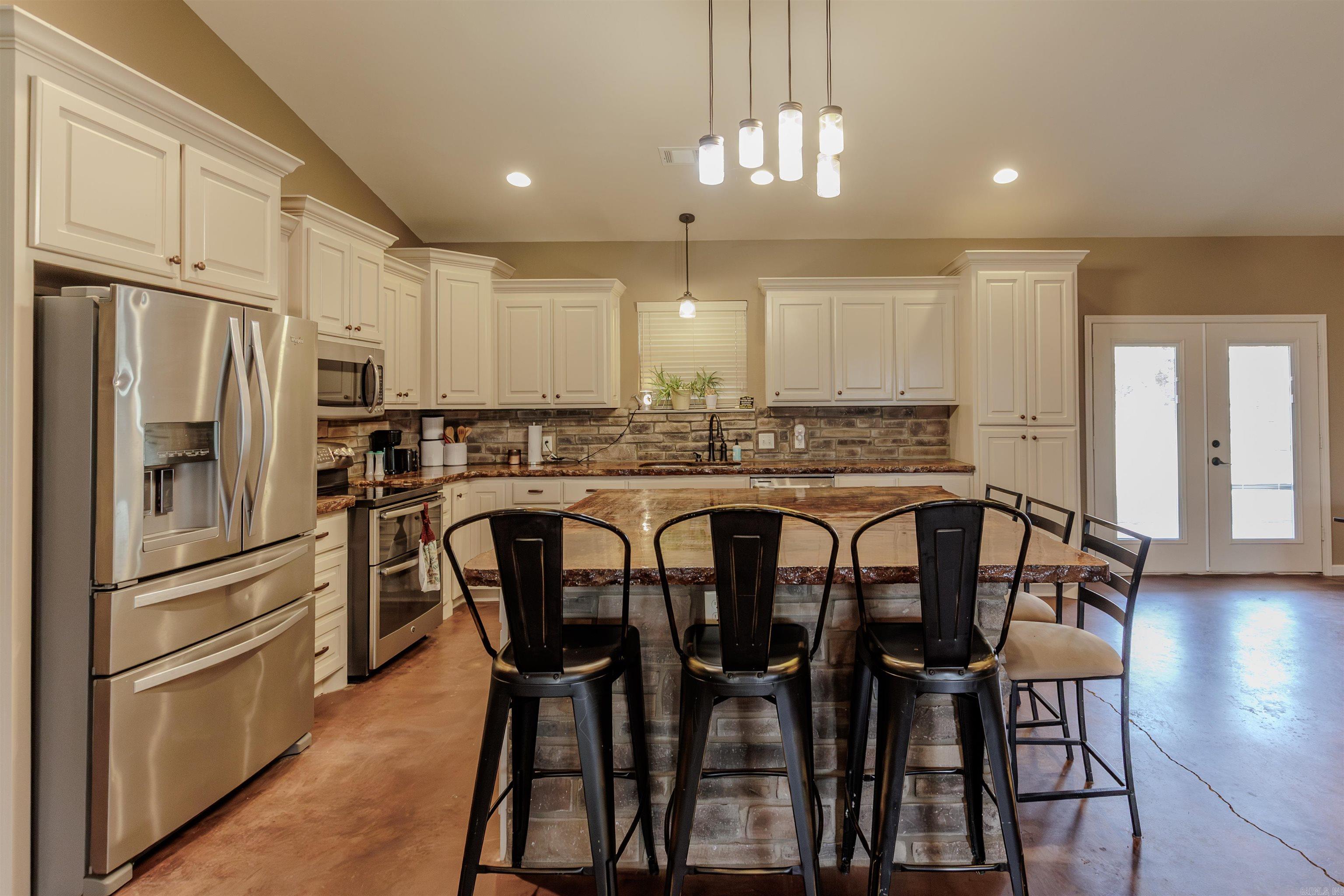 65 Wallace Bridge Road Perryville, AR 72126