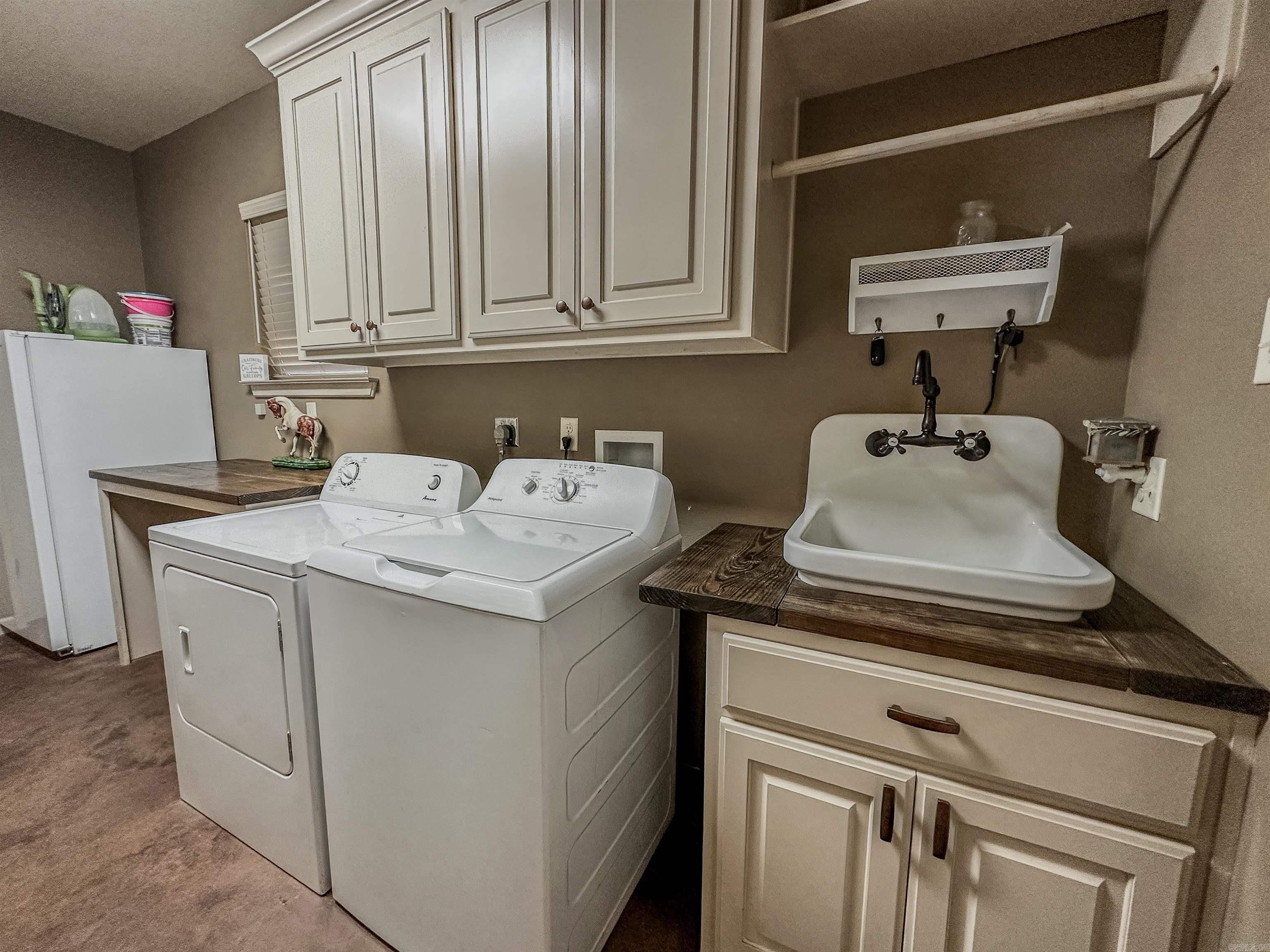 65 Wallace Bridge Road Perryville, AR 72126