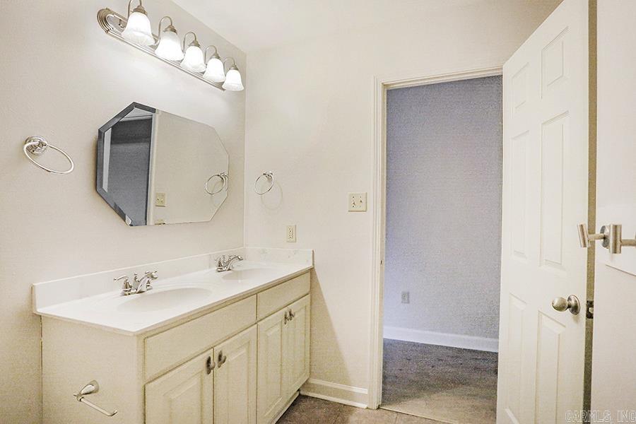 11224 Thompson Dairy  Benton, AR