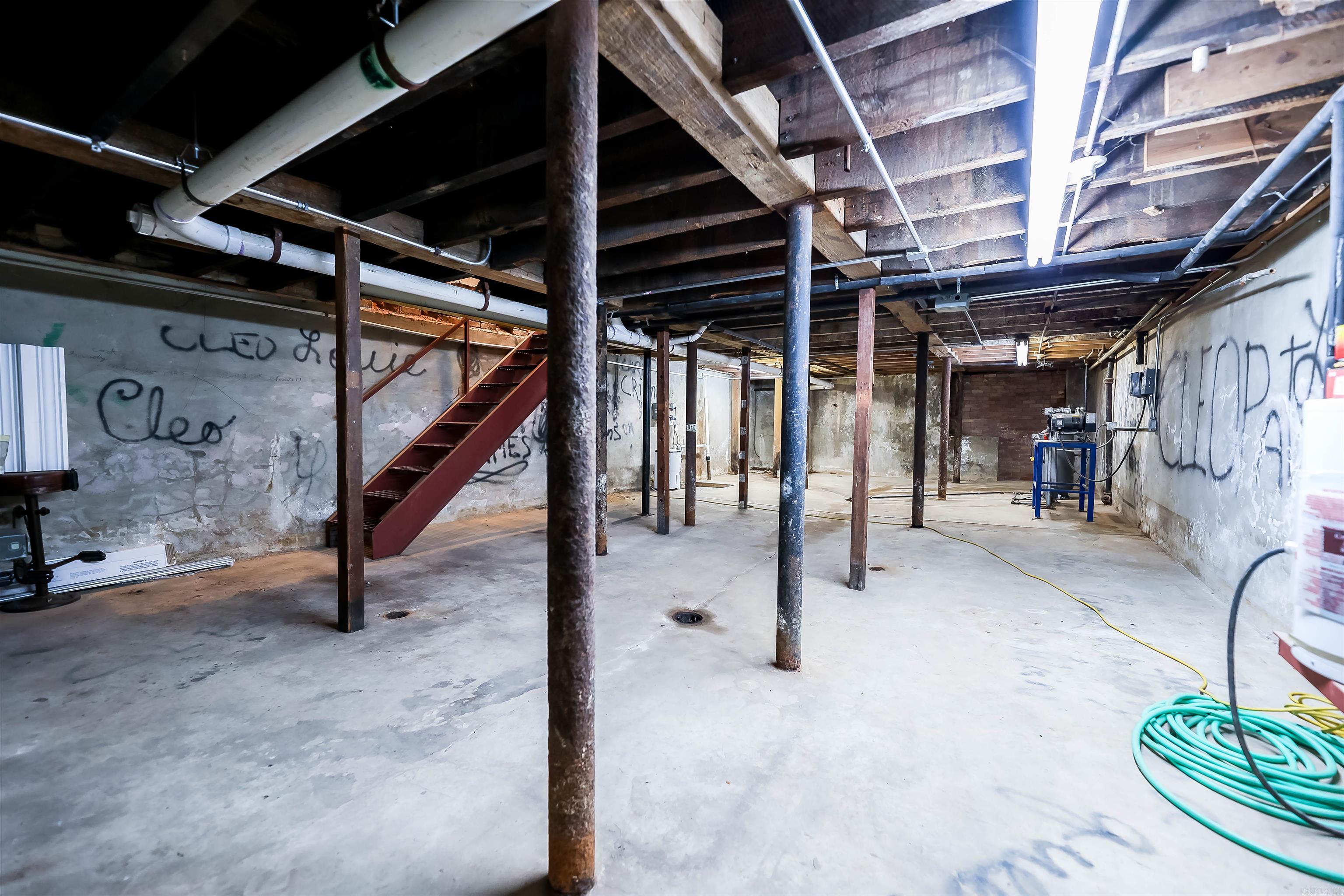 106 E Washington  Camden, AR