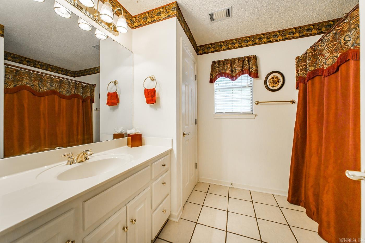 1560 Lawson Oaks Drive Little Rock, AR 72210