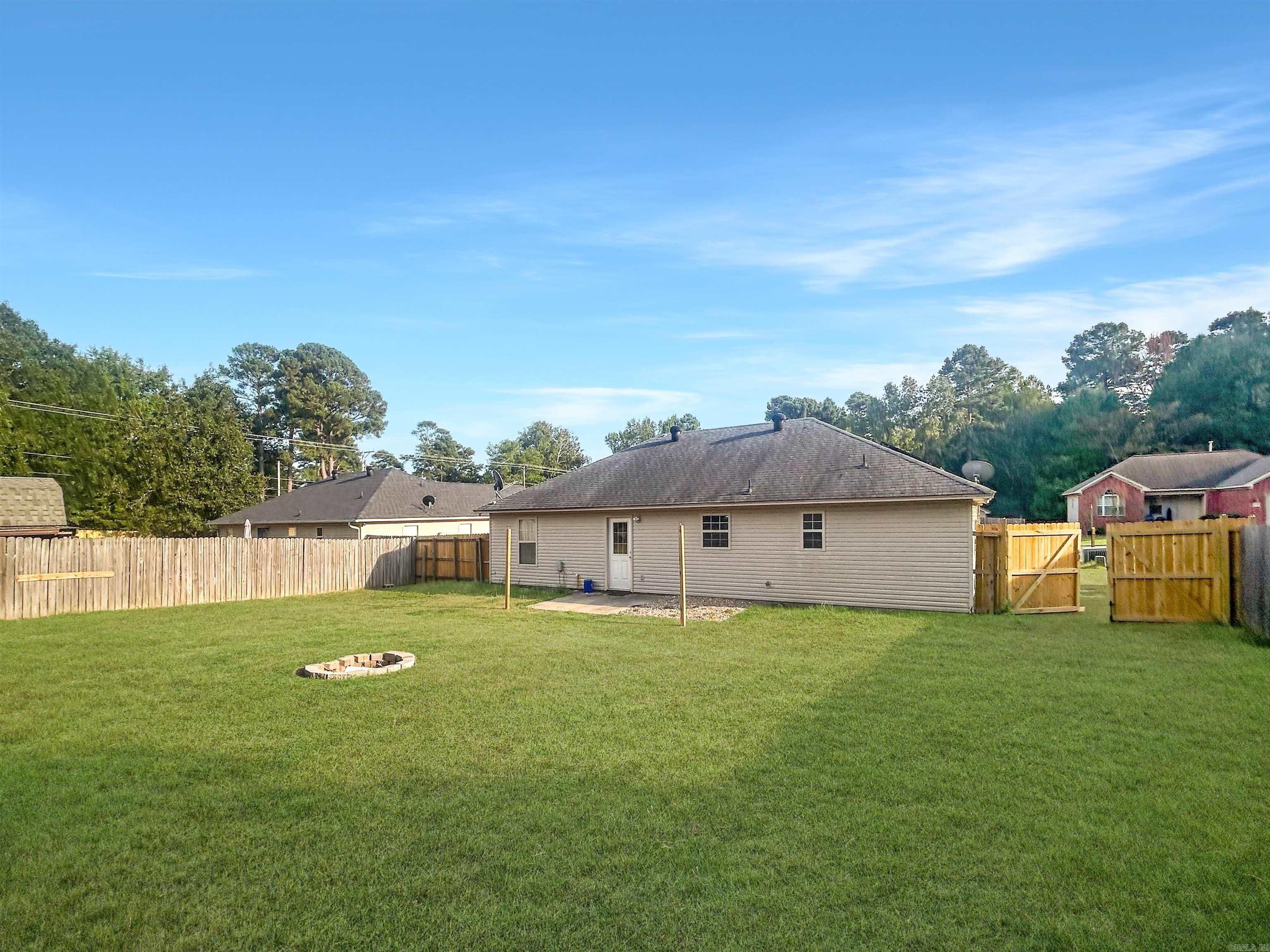 1002 Katy  Alexander, AR