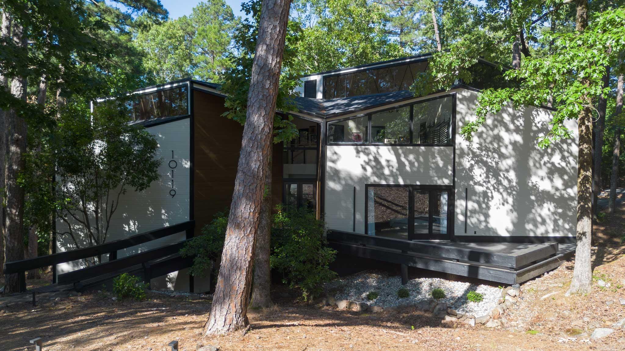 10119 Garrison Road  Little Rock, AR