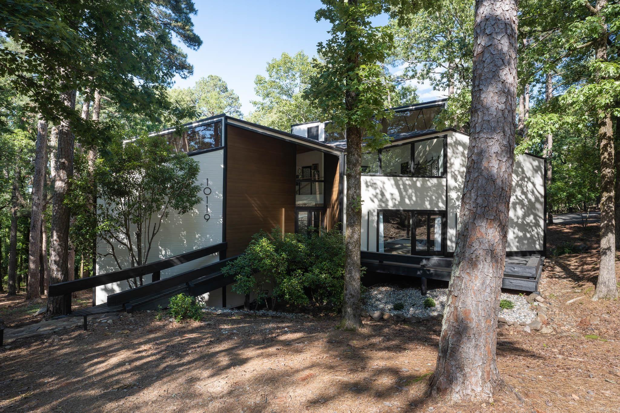 10119 Garrison Road  Little Rock, AR