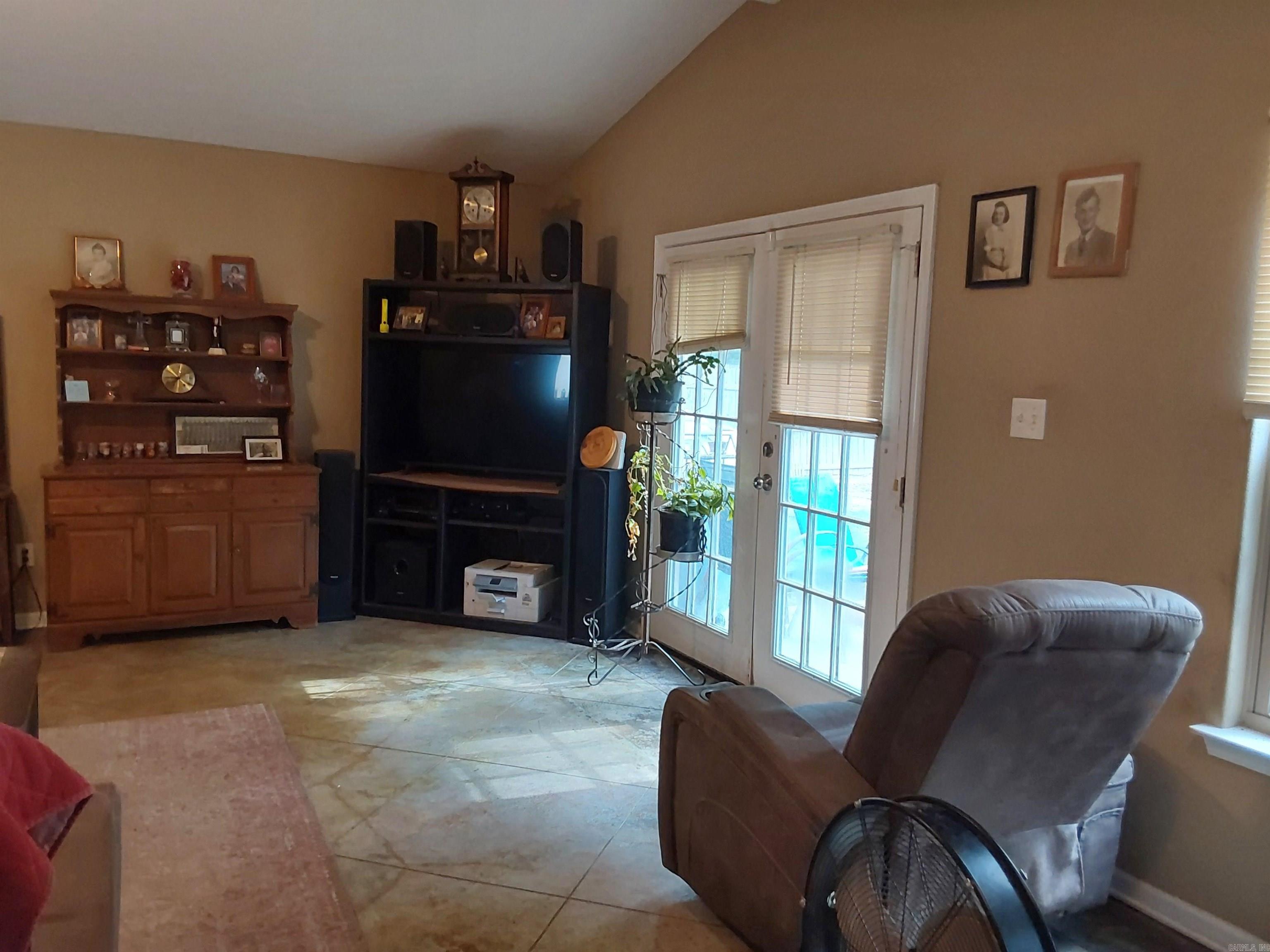 221 Iris  Haskell, AR