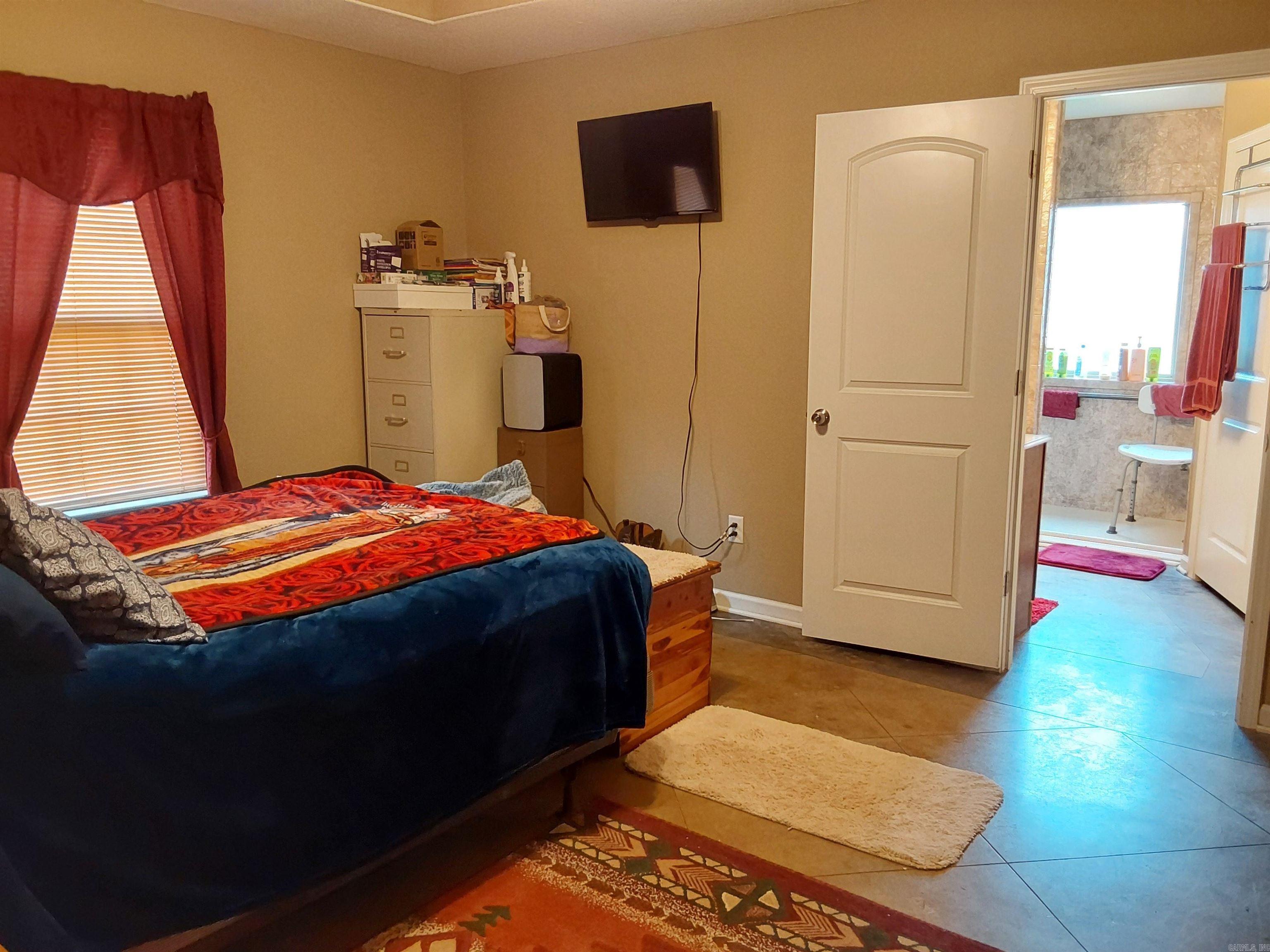 221 Iris  Haskell, AR