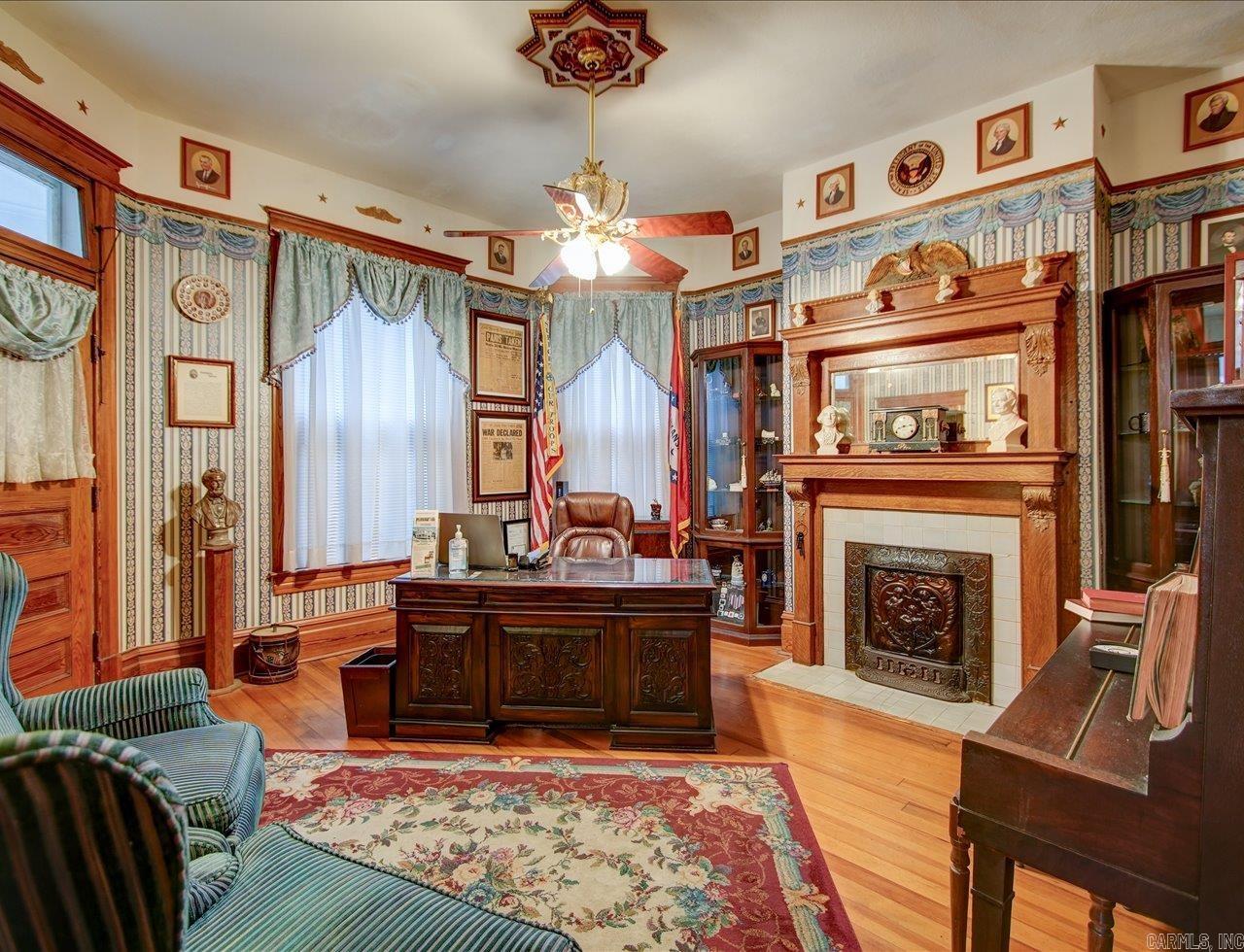 318 Quapaw  Hot Springs, AR