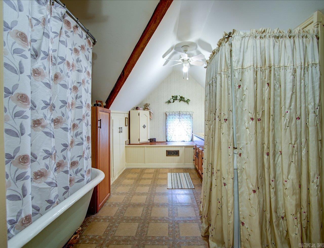 318 Quapaw  Hot Springs, AR