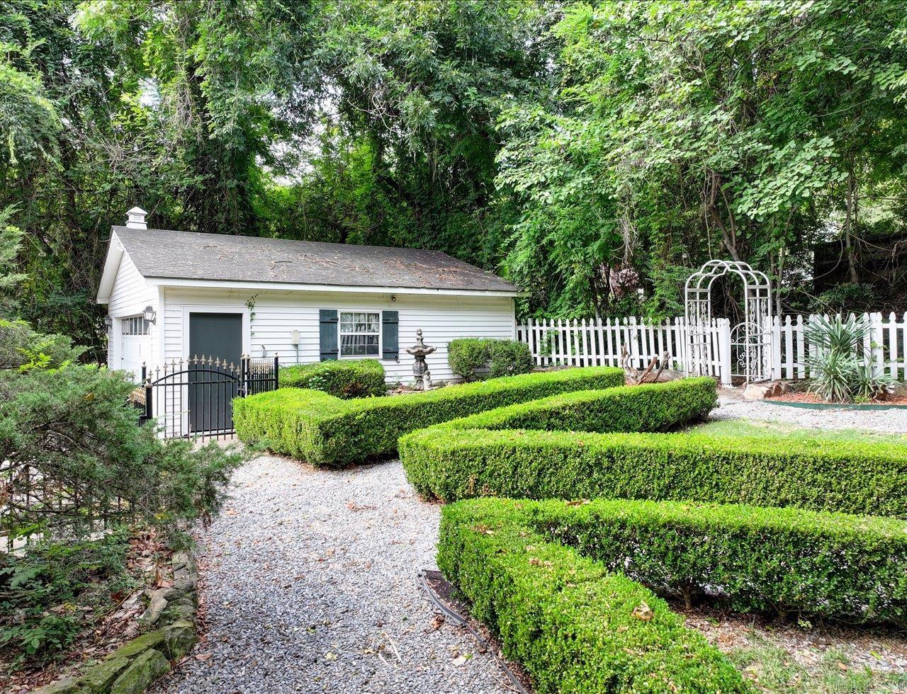 318 Quapaw  Hot Springs, AR