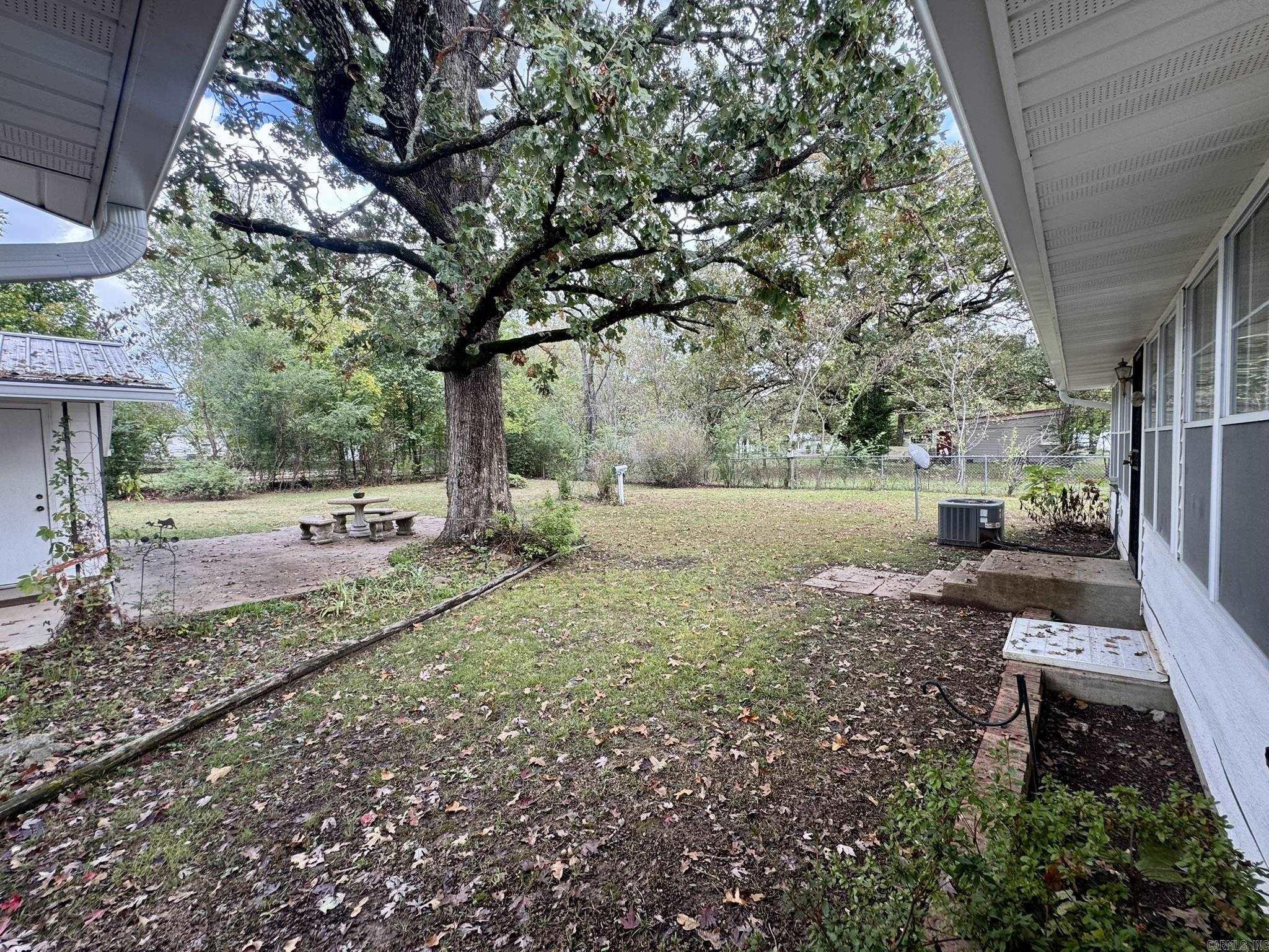 607 Clarence Street  Mountain View, AR