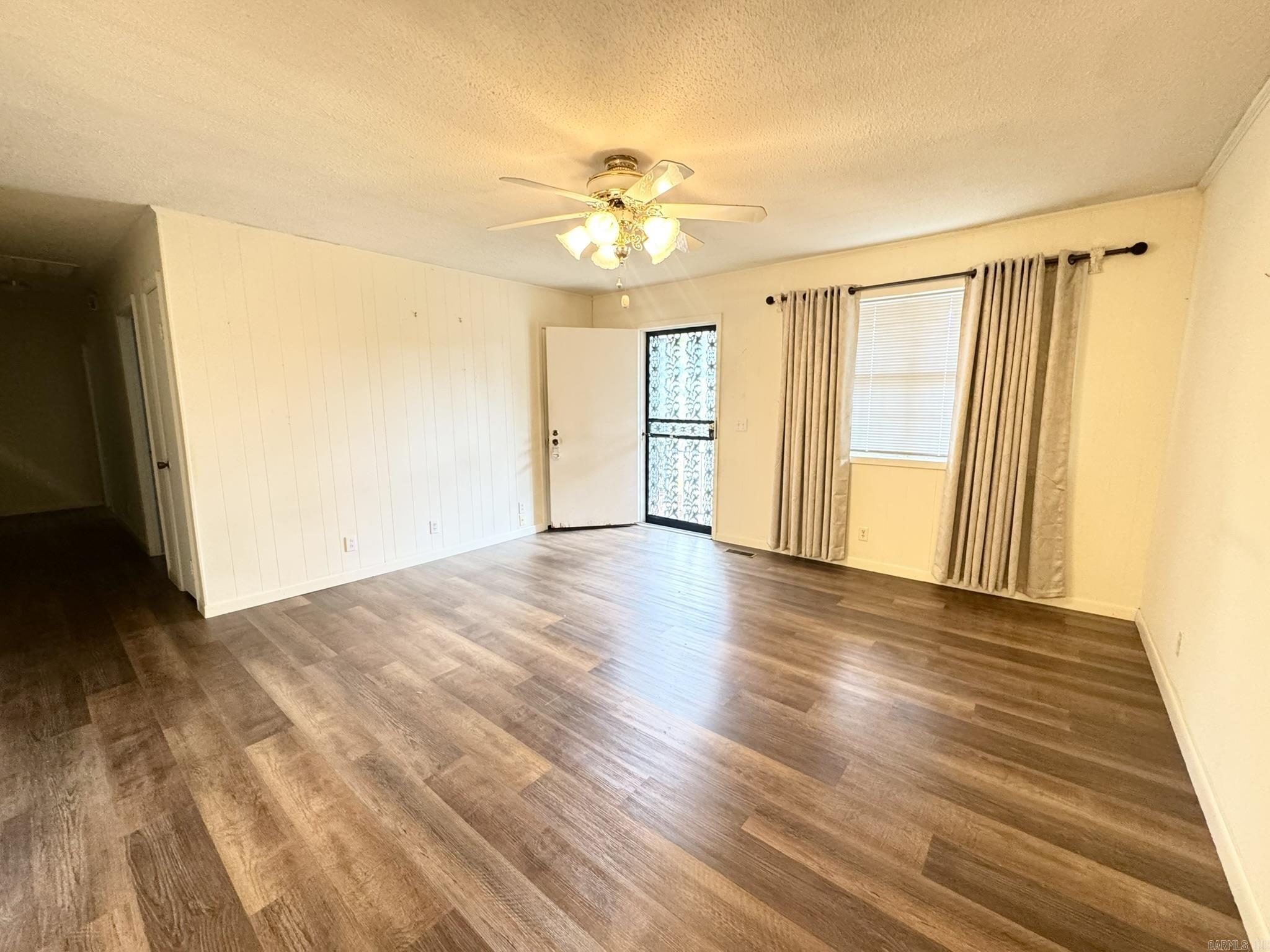 607 Clarence Street  Mountain View, AR