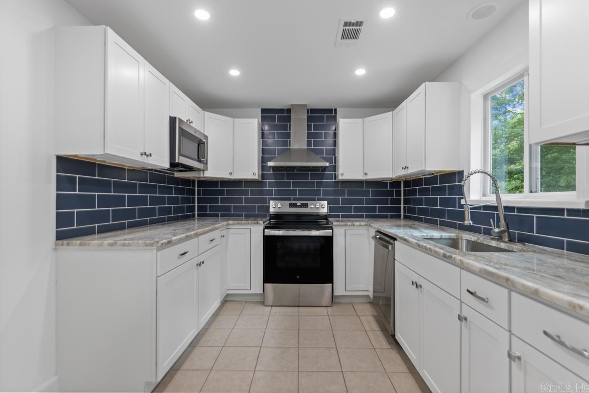 1 Cozy Lane  Redfield, AR