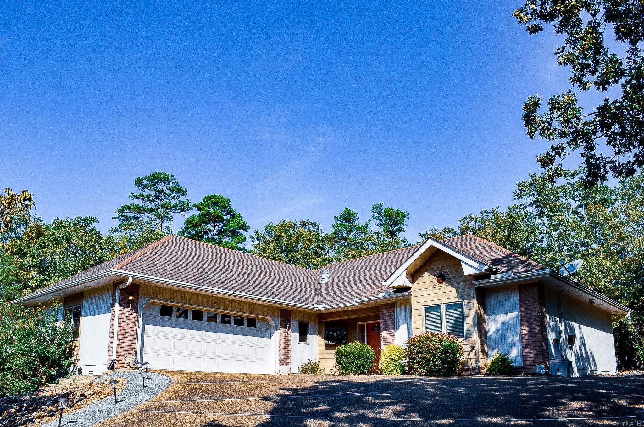 13 SOSEGADO PLACE Hot Springs Village, AR 71909-7782