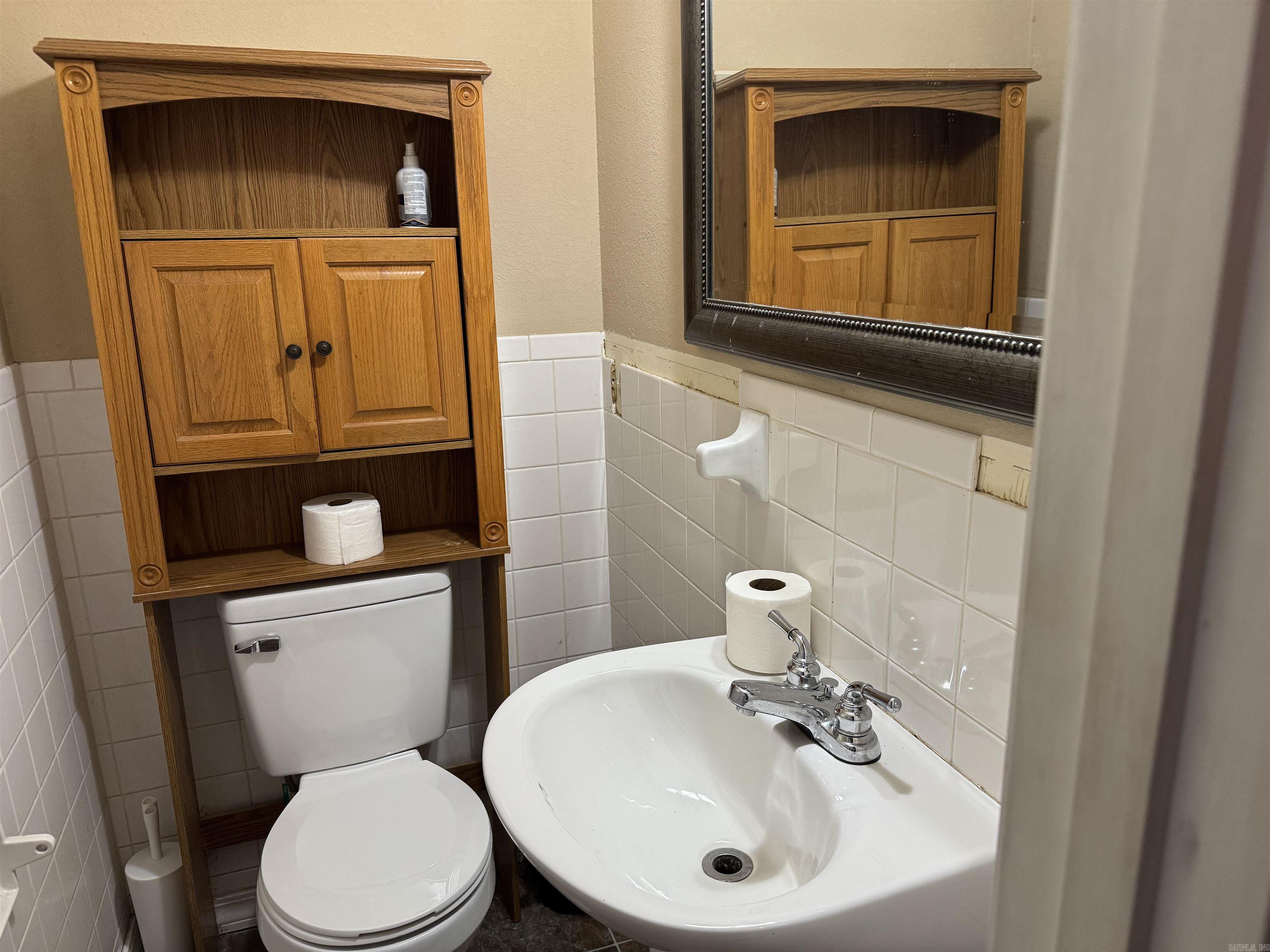 406 NE 6TH Atkins, AR 72823