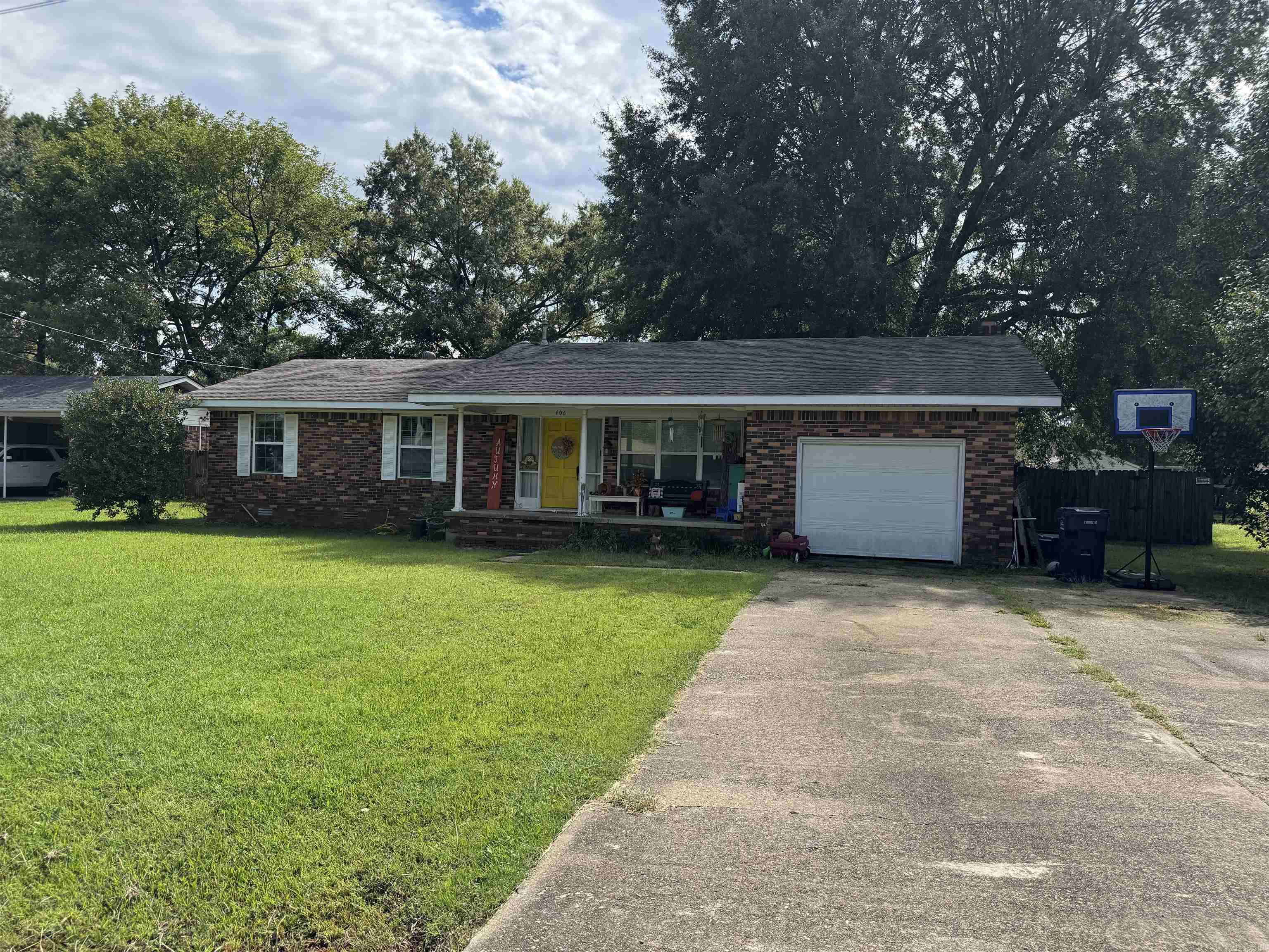 406 NE 6TH Atkins, AR 72823