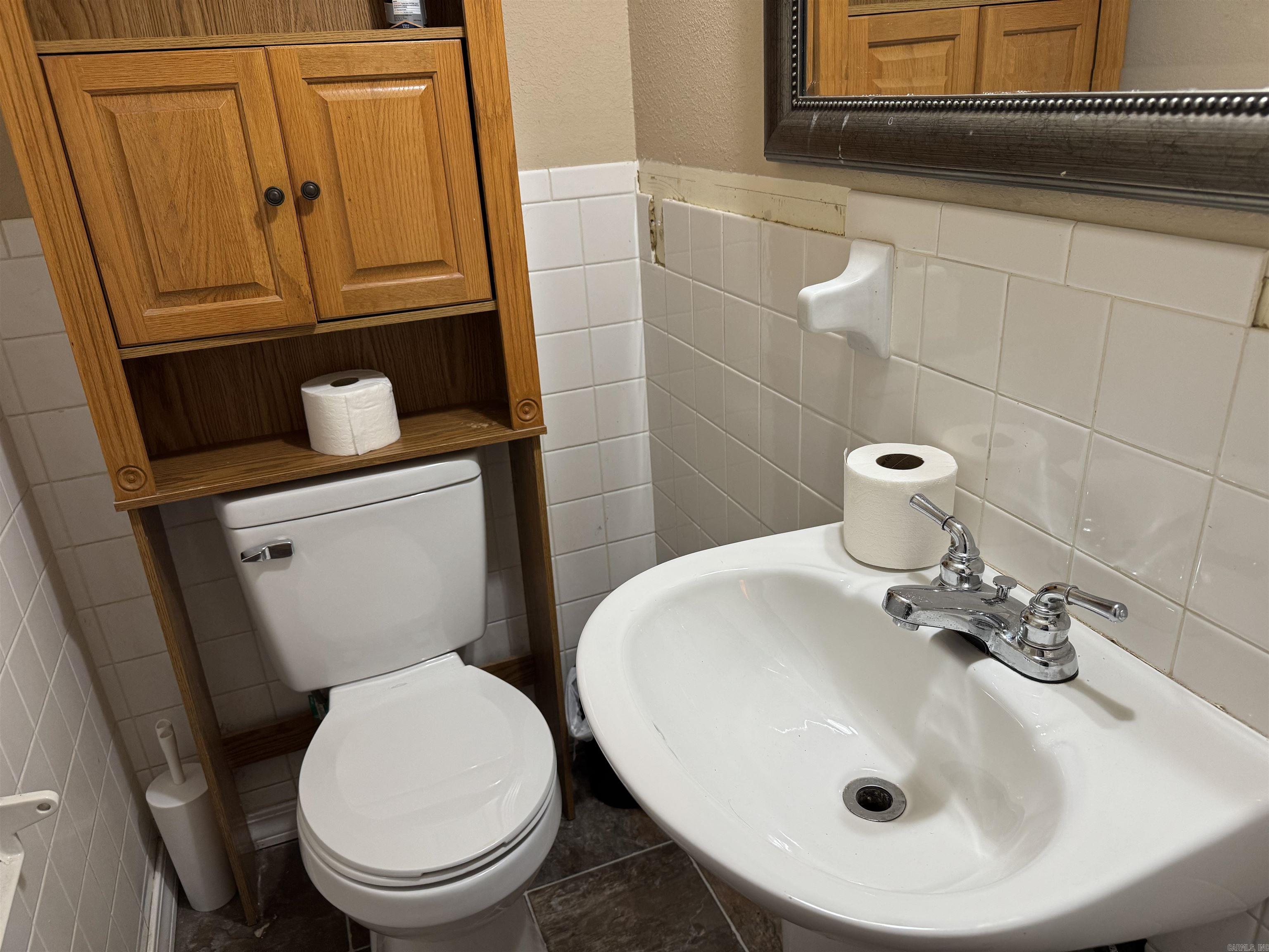 406 NE 6TH Atkins, AR 72823