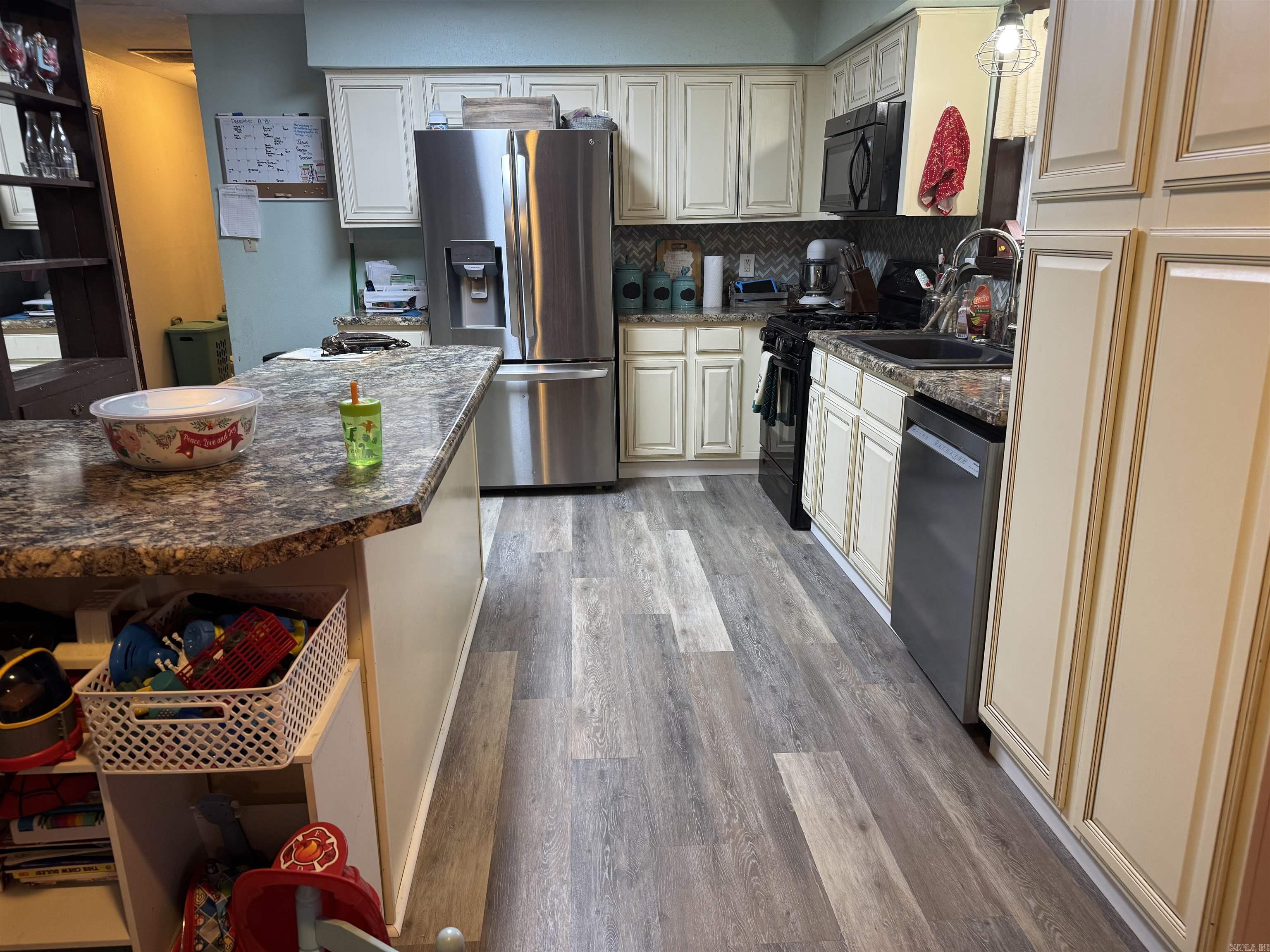 406 NE 6TH Atkins, AR 72823