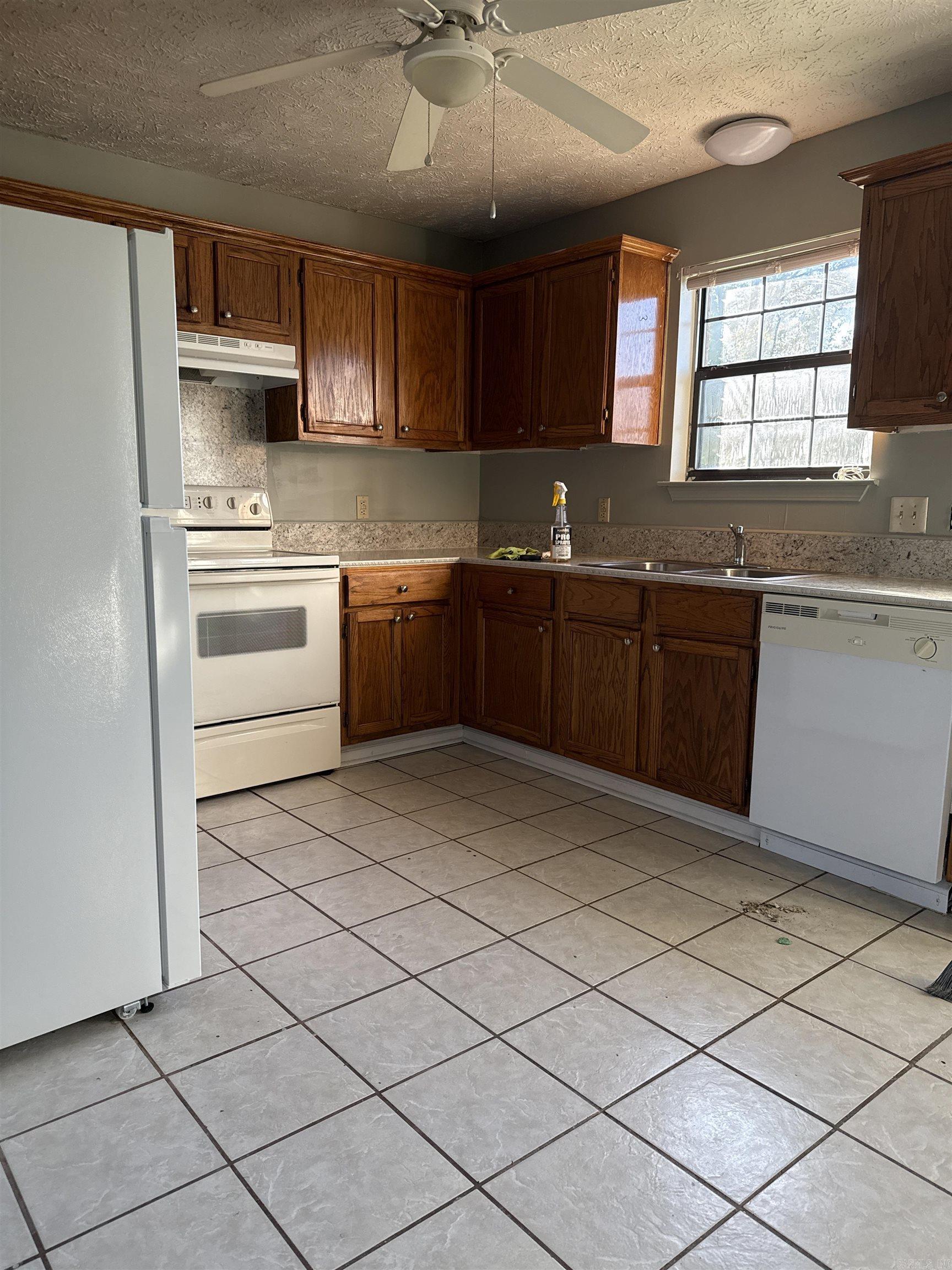 37 & 39 Blair  Greenbrier, AR