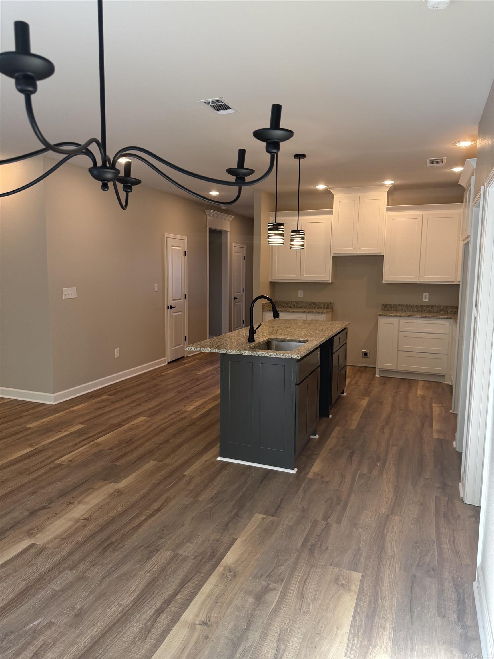 370 Meadow Creek  Haskell, AR