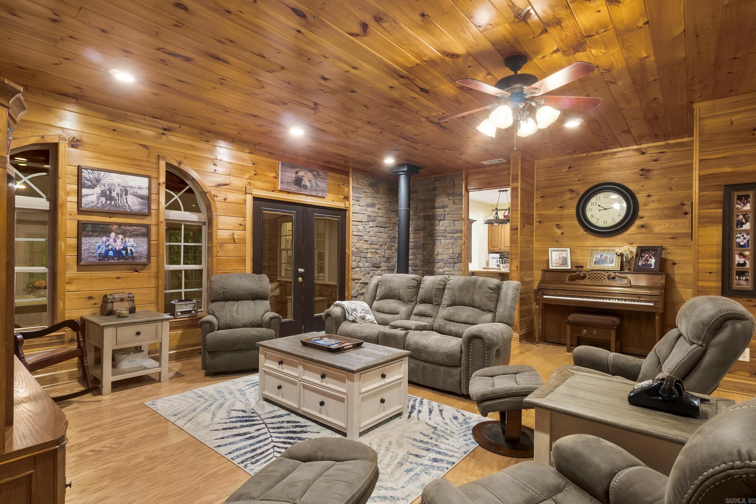 1052 Gravel Hill Road Romance, AR 72136