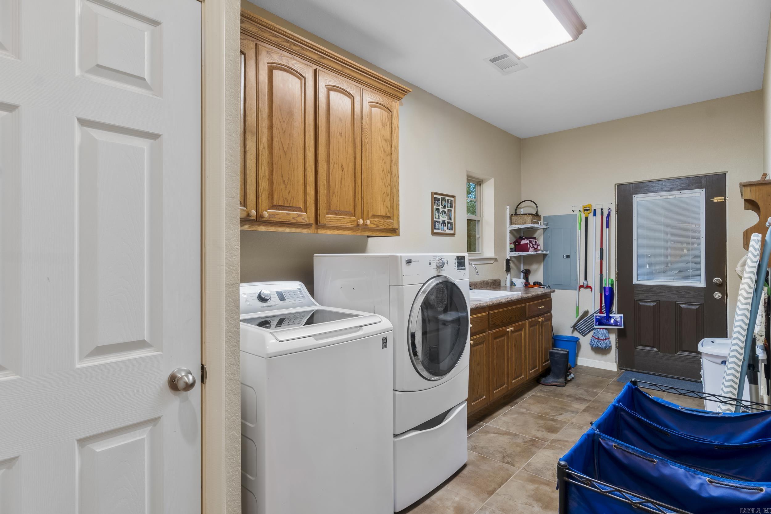 1052 Gravel Hill Road Romance, AR 72136