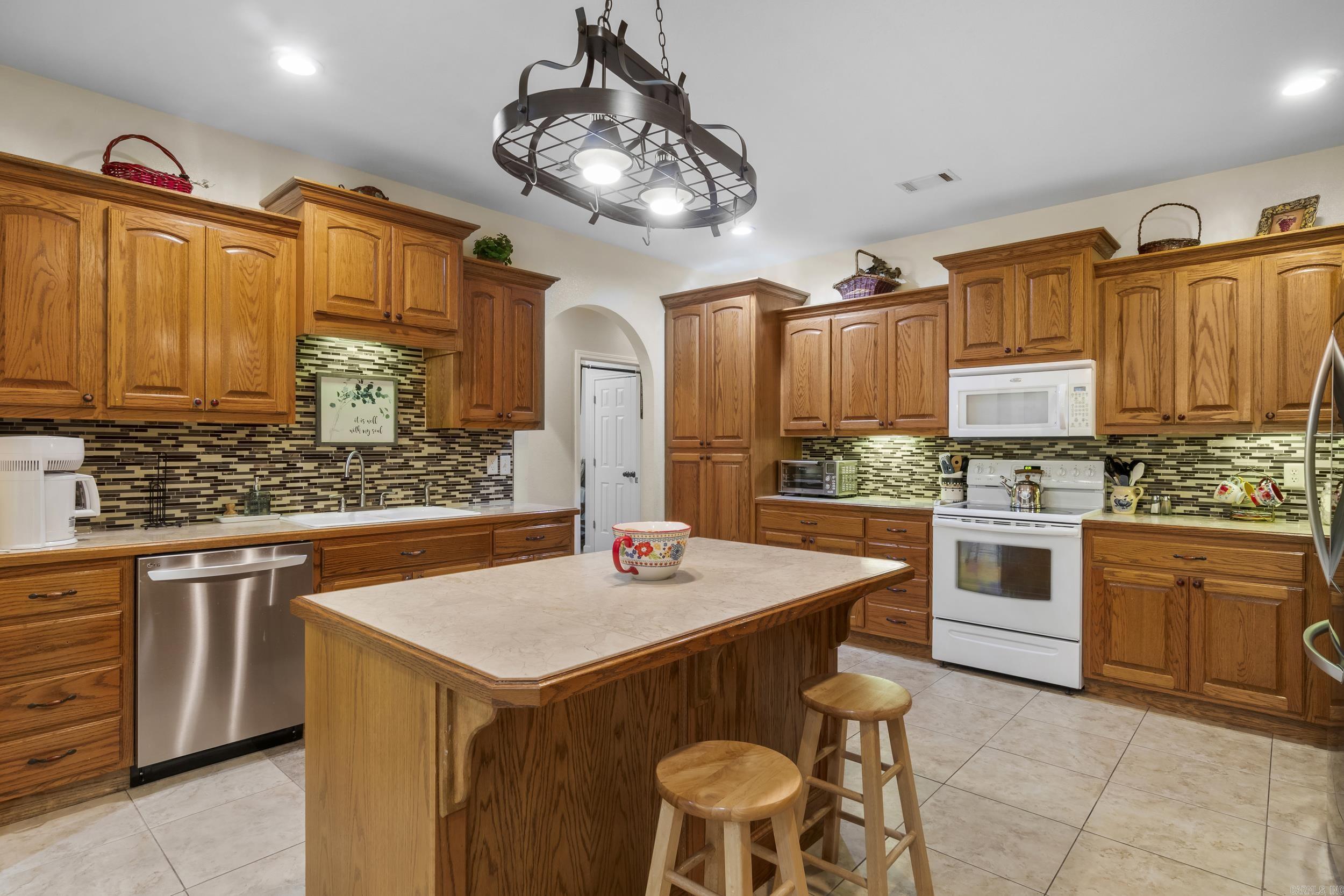 1052 Gravel Hill Road Romance, AR 72136