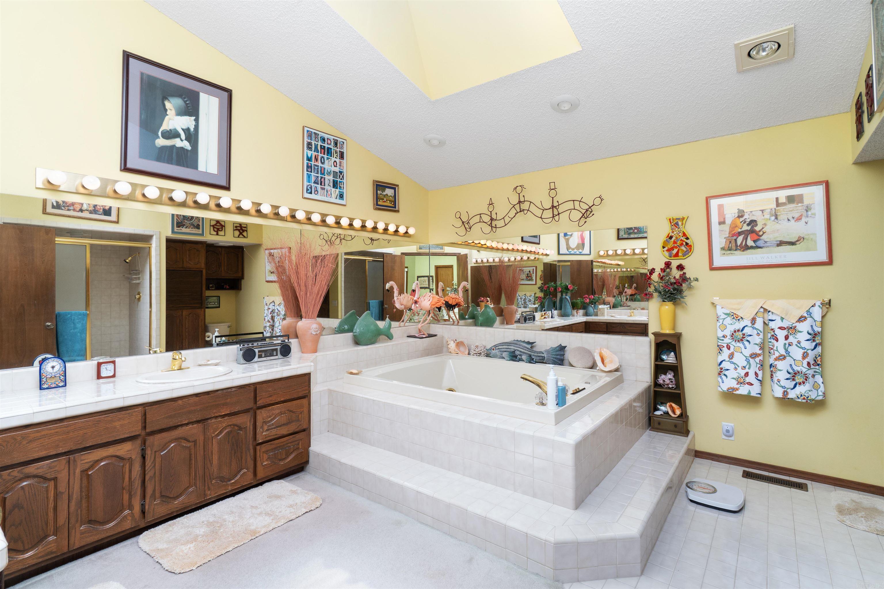 12 Narvaez Way Hot Springs Village, AR 71909