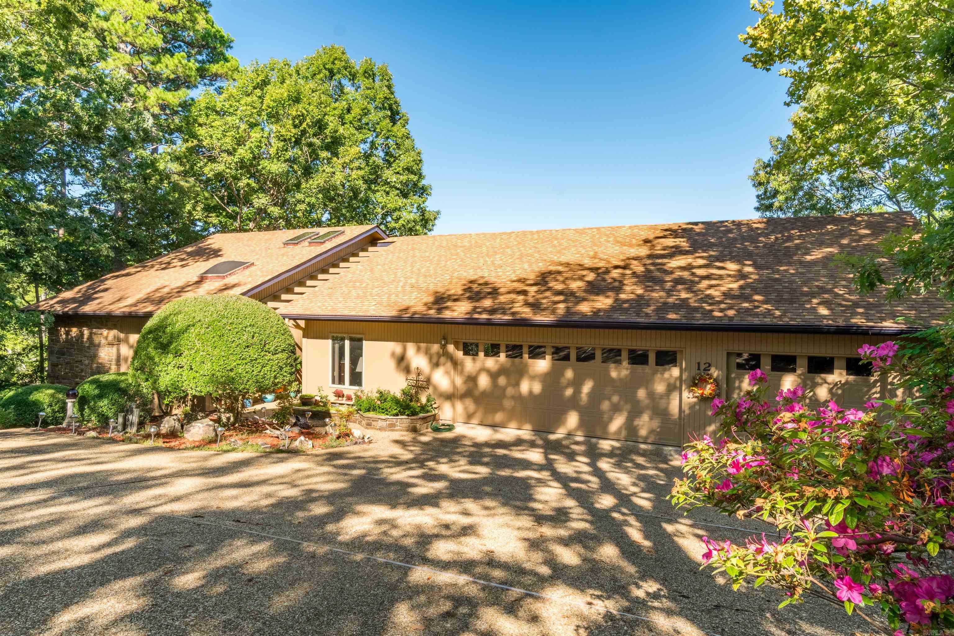 12 Narvaez Way Hot Springs Village, AR 71909