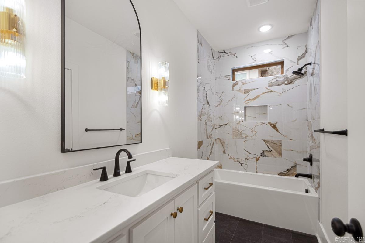 5016 Castaway Bay  Benton, AR