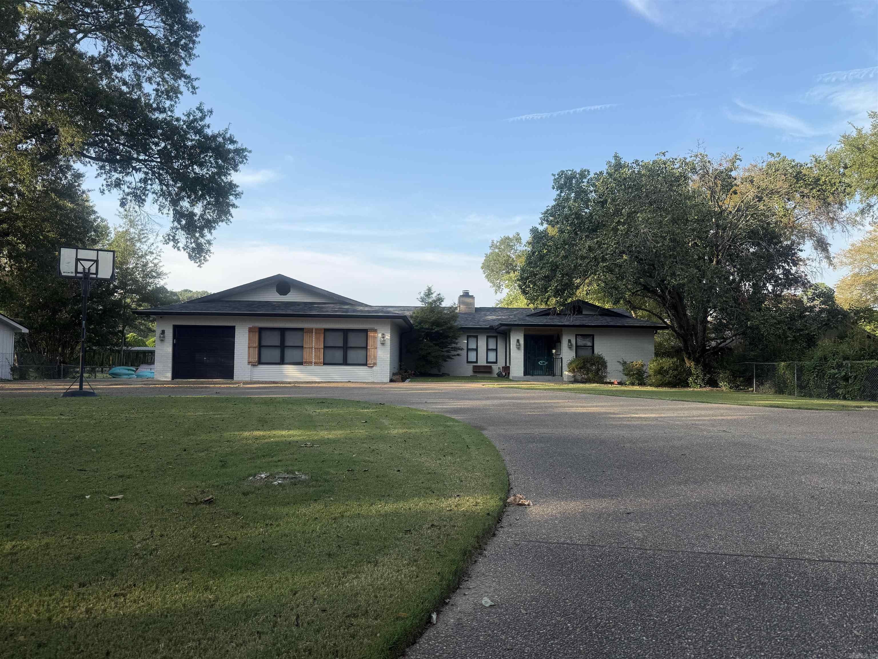 255  Long Beach  Hot Springs, AR