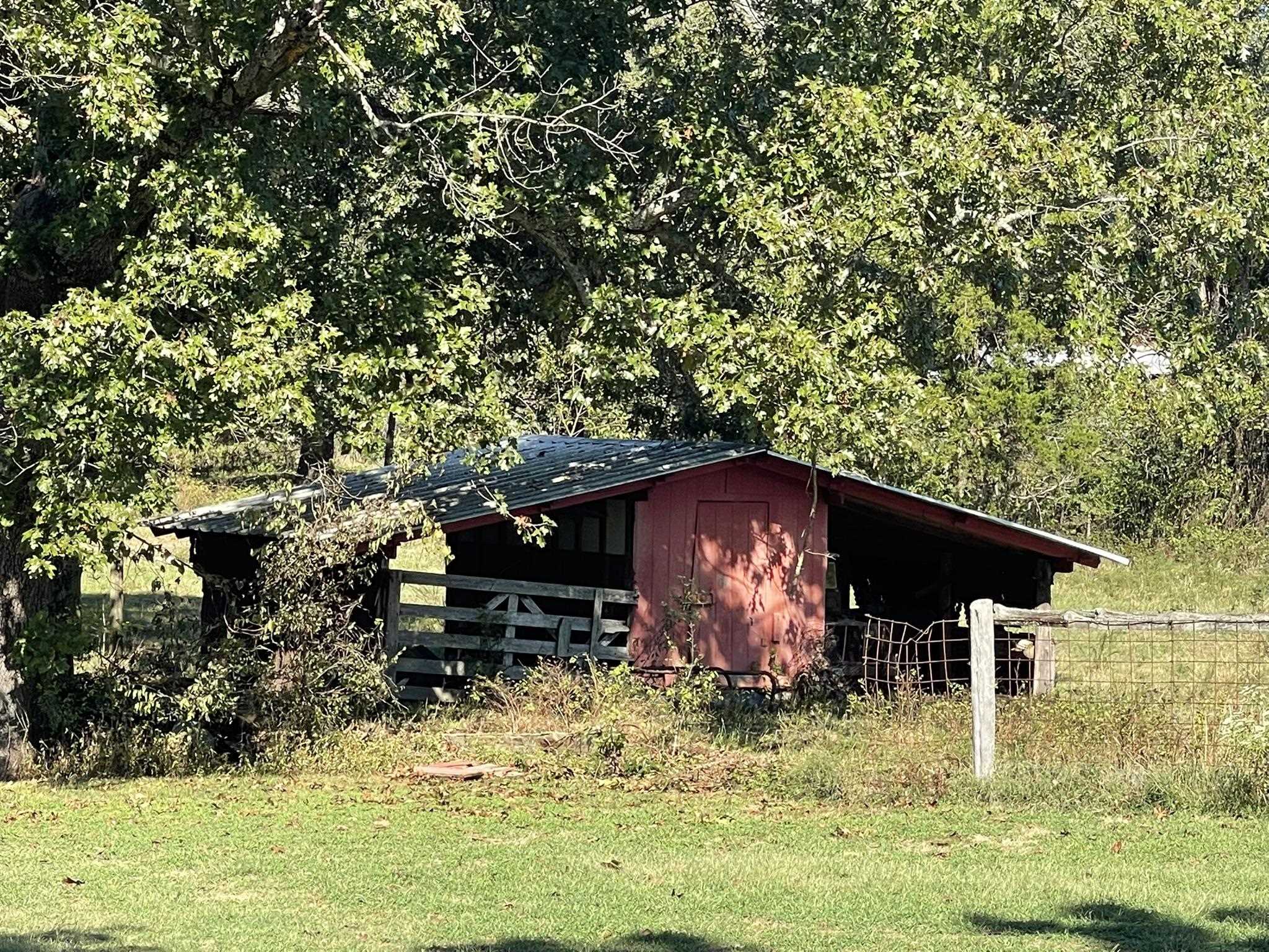 690 N Copperhead Road Franklin, AR 72536