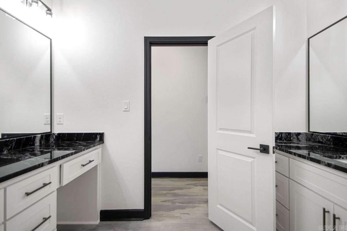 1064 Duke Drive Bauxite, AR 72011