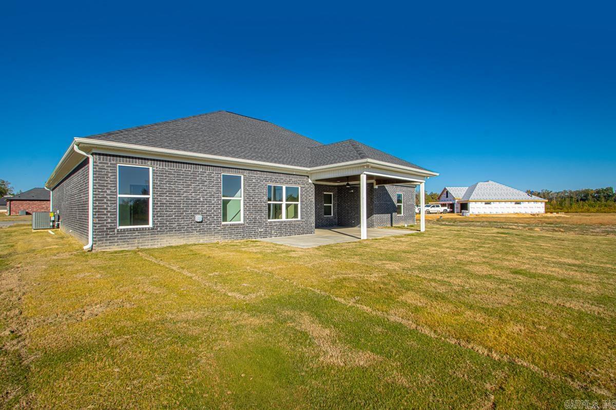 1064 Duke Drive Bauxite, AR 72011