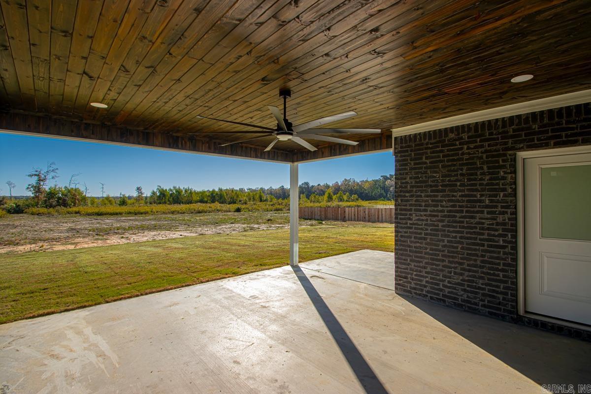 1064 Duke Drive Bauxite, AR 72011
