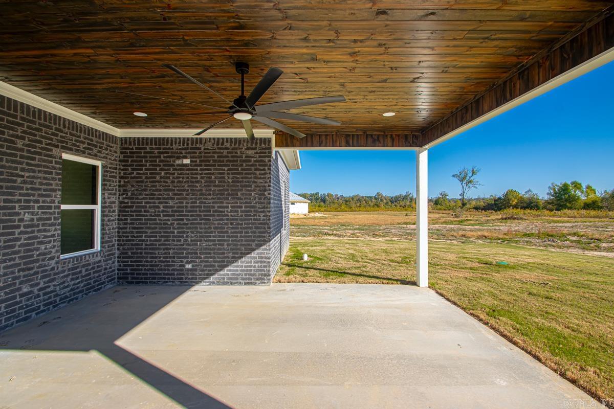 1064 Duke Drive Bauxite, AR 72011