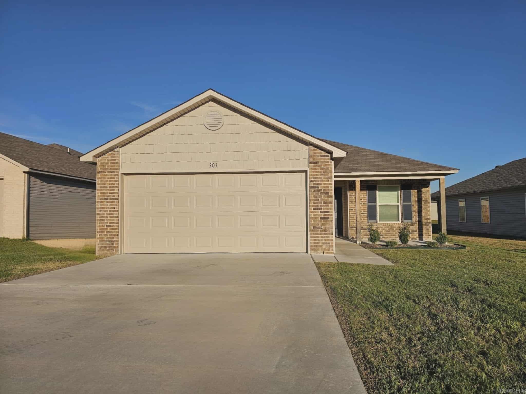 303  Rooster  Conway, AR