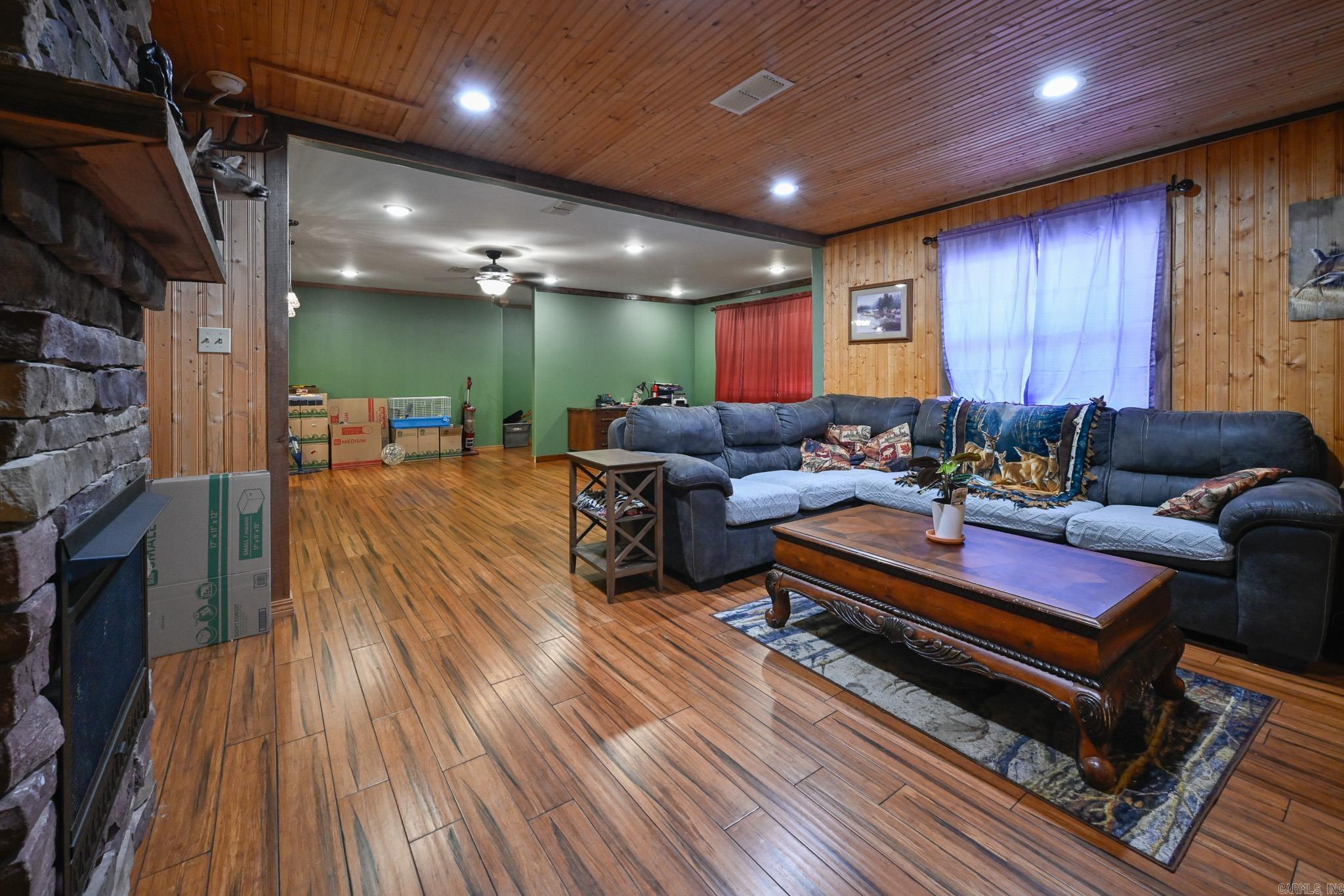 122 Polk Road 286  Hatfield, AR