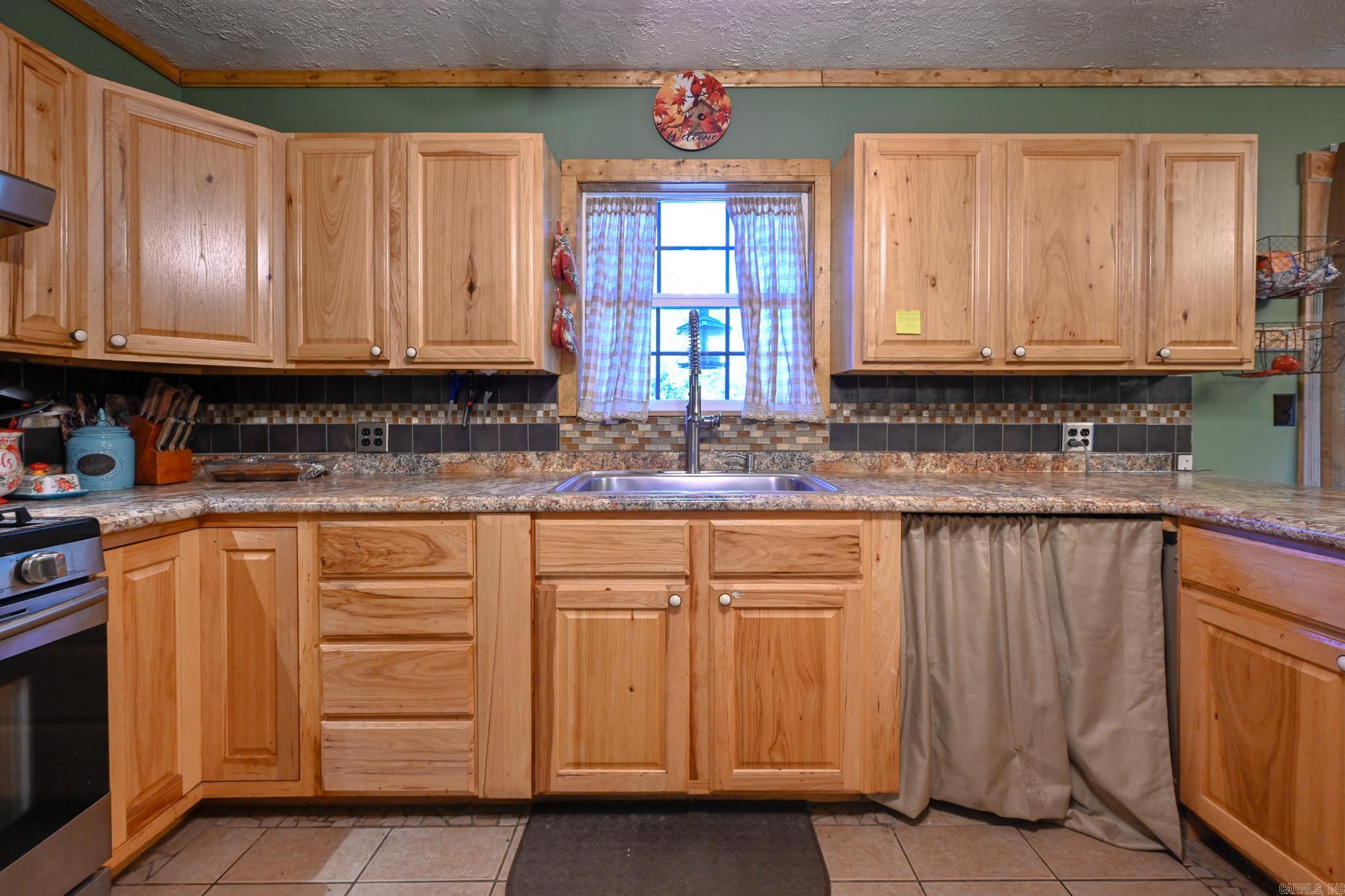 122 Polk Road 286  Hatfield, AR