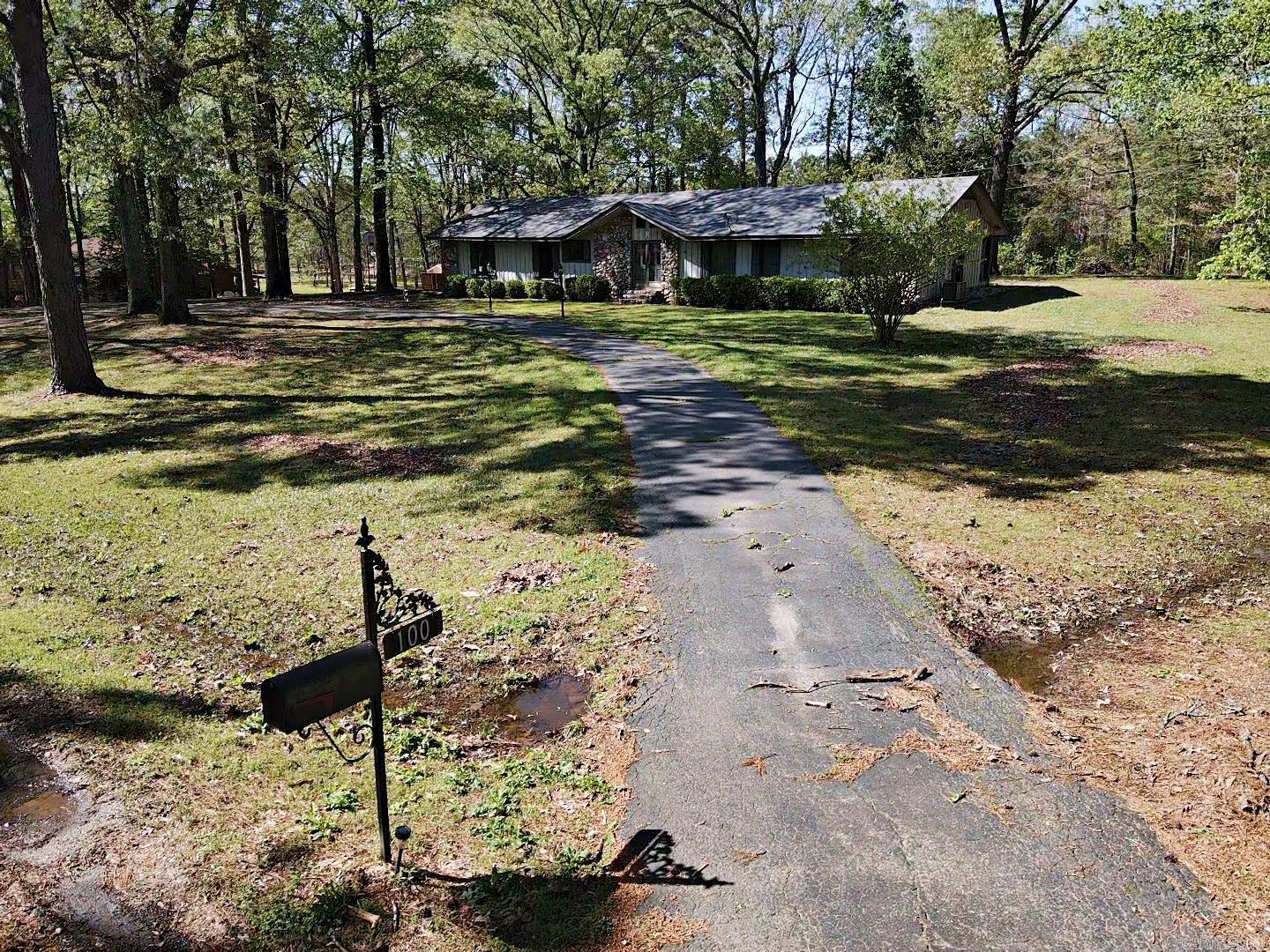 100 Canterbury  Arkadelphia, AR