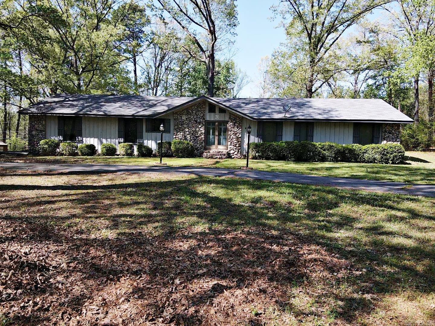 100 Canterbury  Arkadelphia, AR