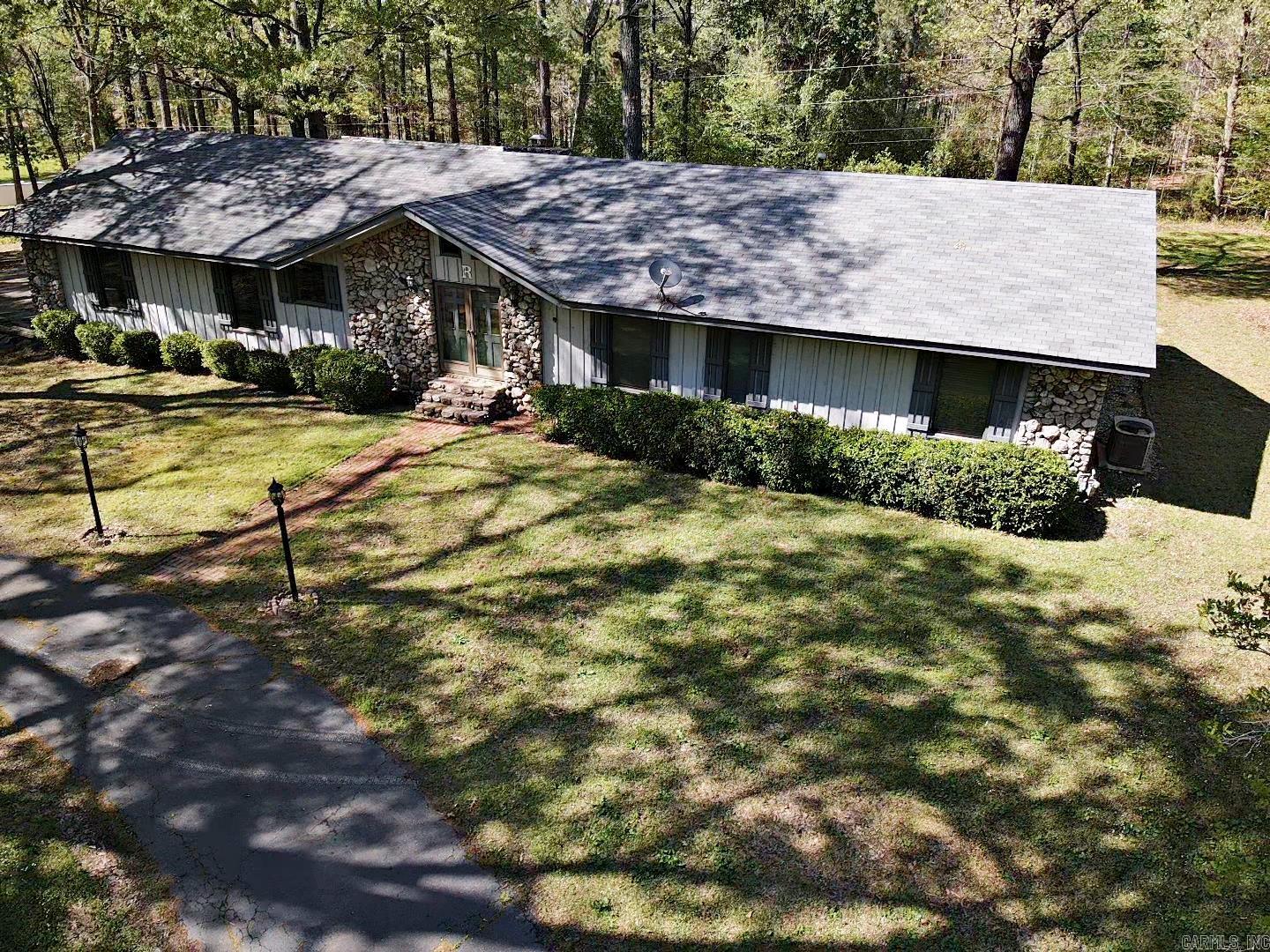 100 Canterbury  Arkadelphia, AR