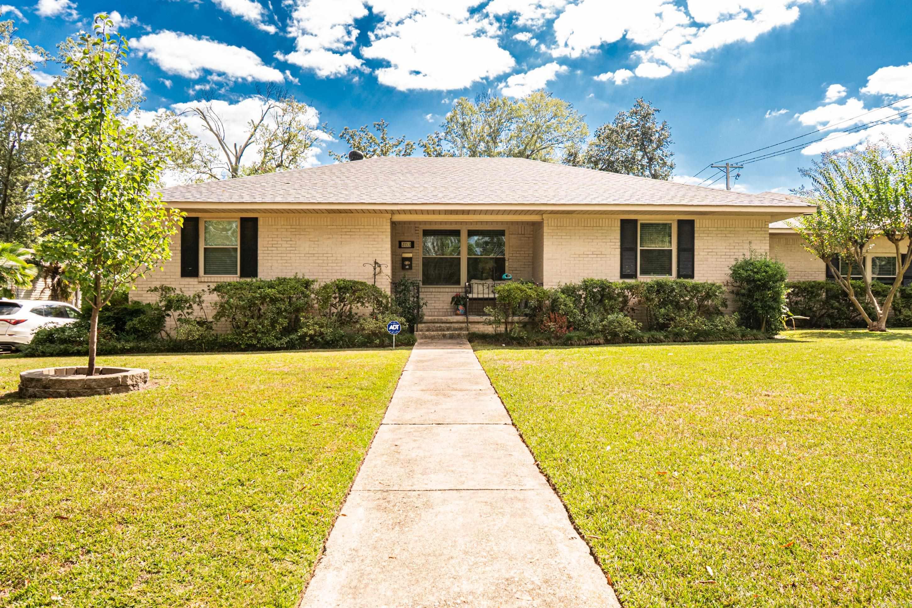 703 E 8Th St El Dorado, AR 71730