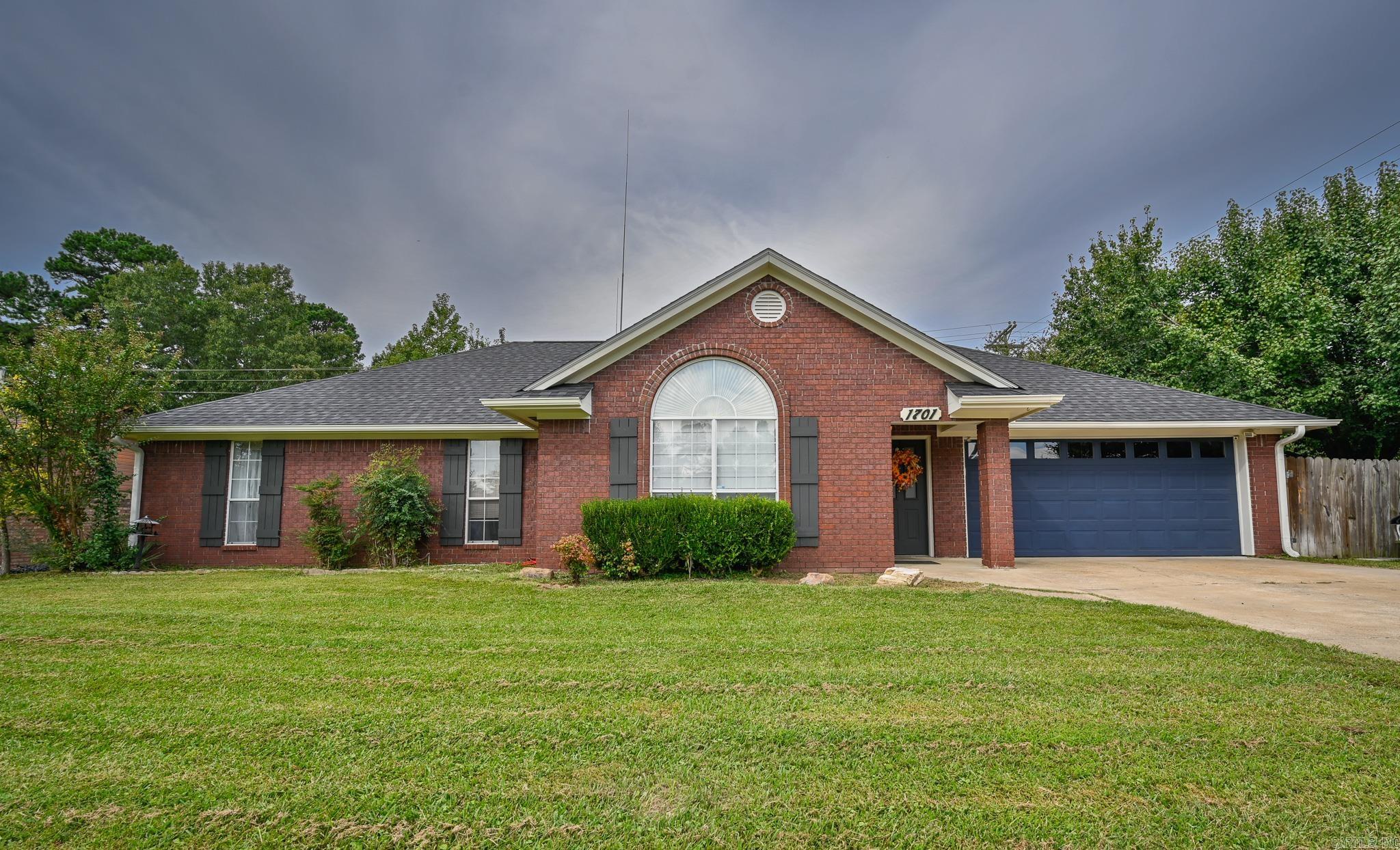 1701 Valley View Drive