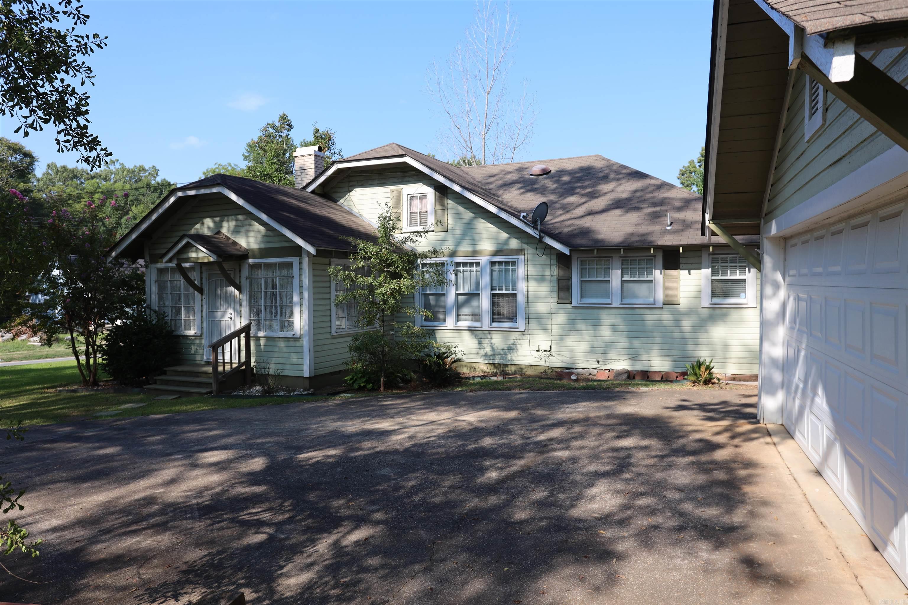 411 E Church  Warren, AR